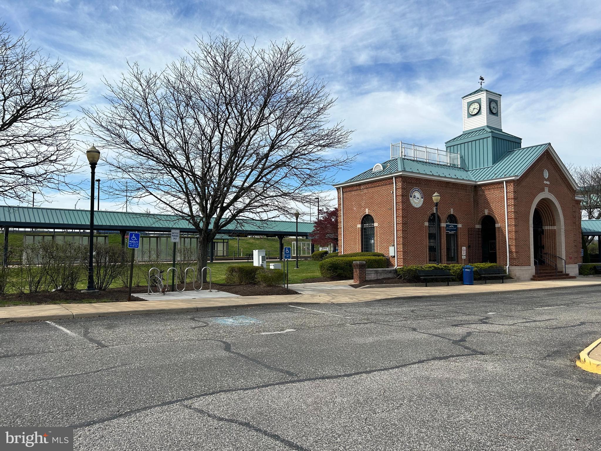 BELMONT CENTER - Residential