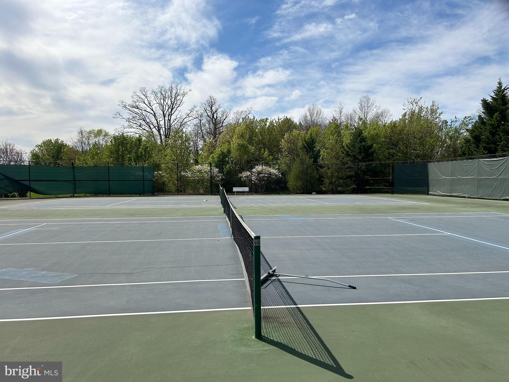 BELMONT CENTER - Residential