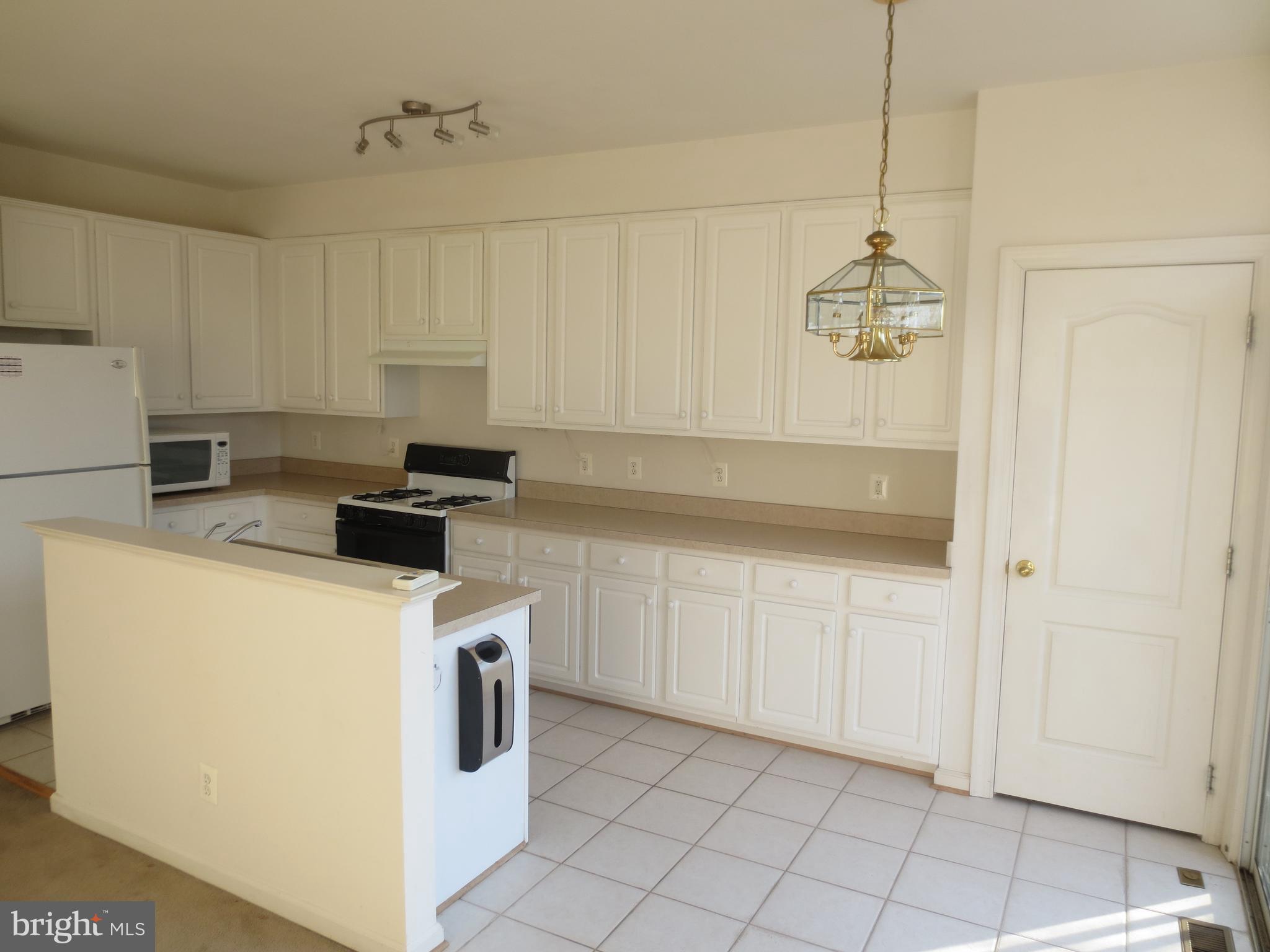 BELMONT CENTER - Residential