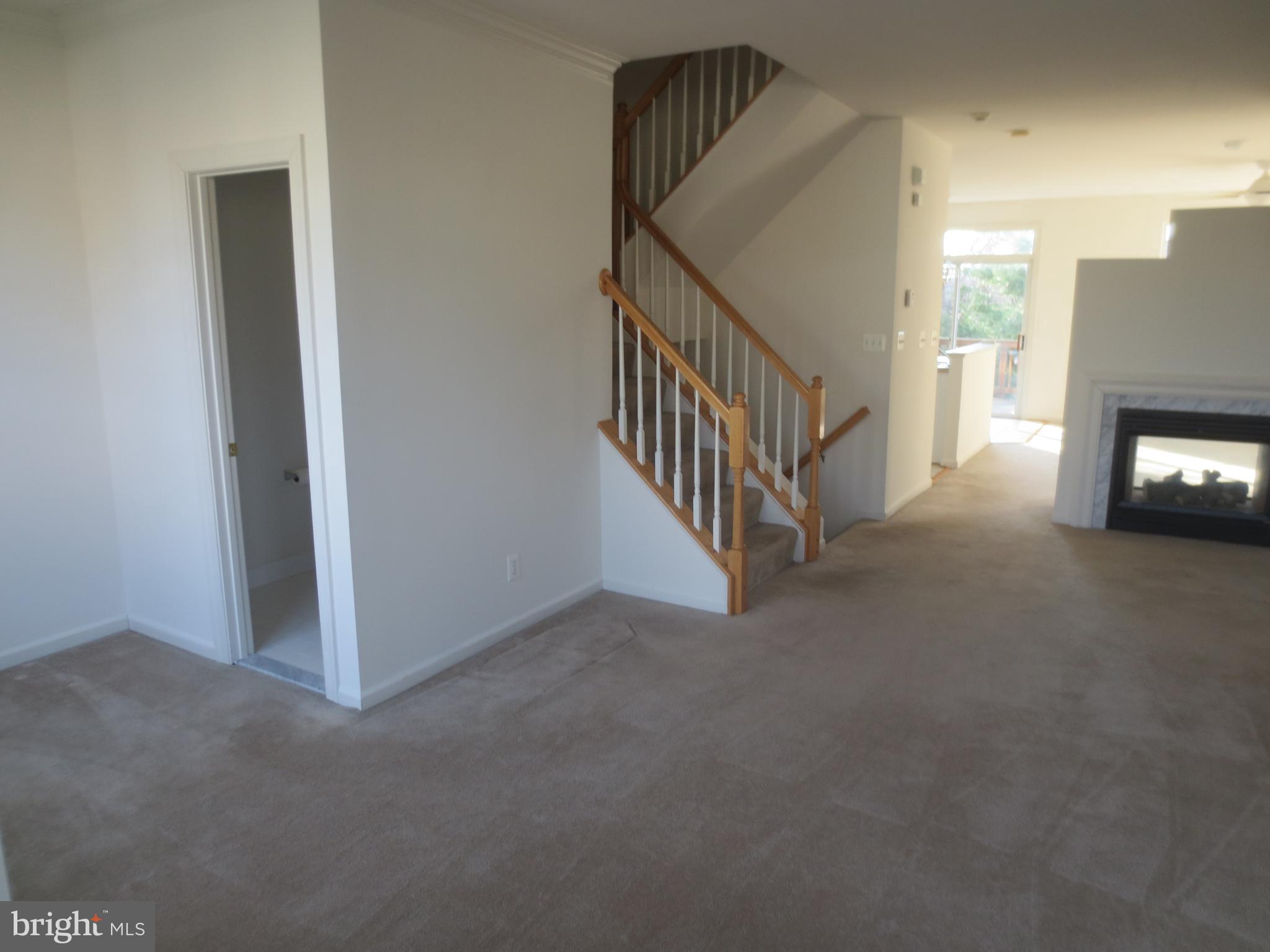 BELMONT CENTER - Residential