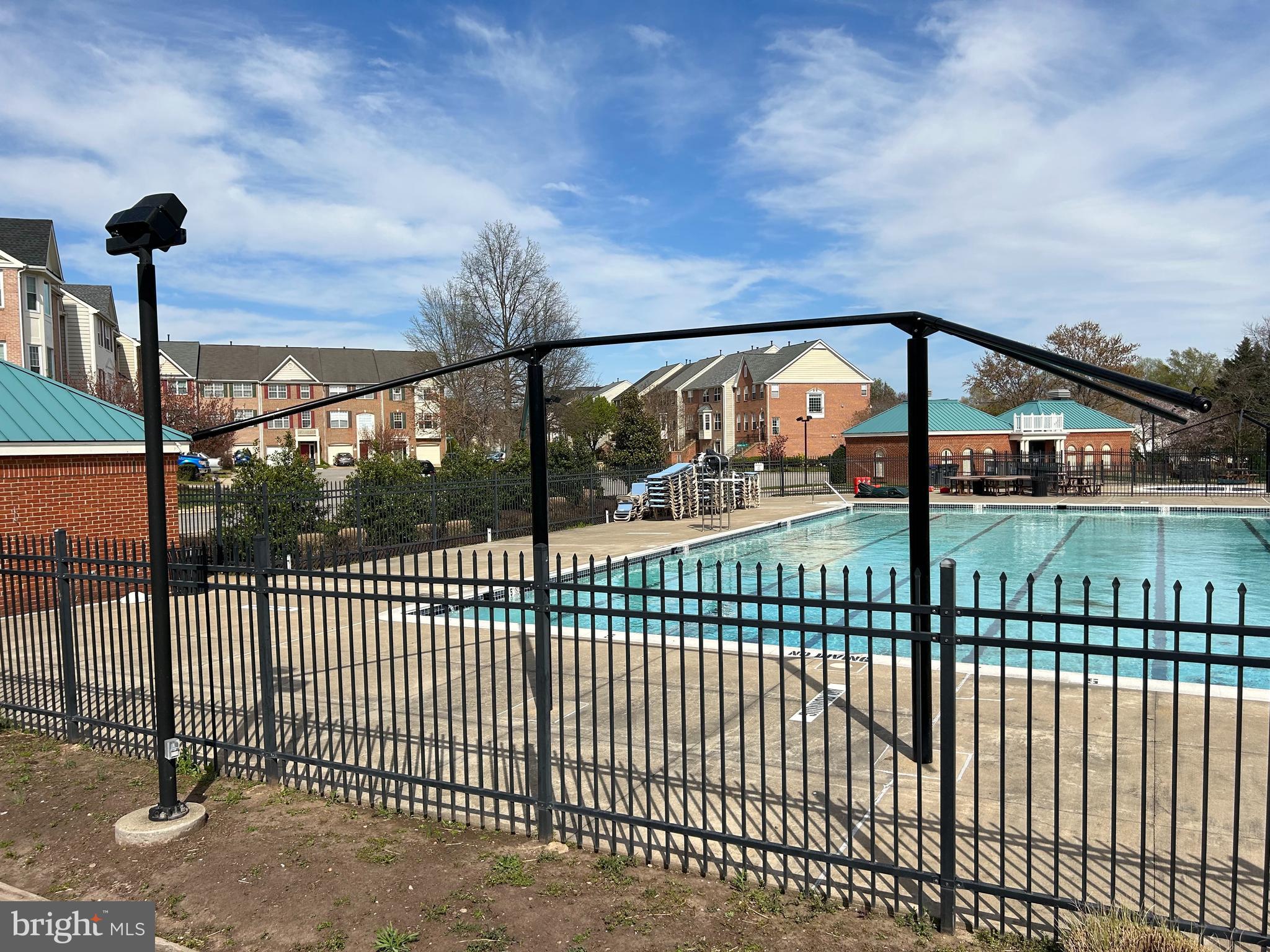 BELMONT CENTER - Residential