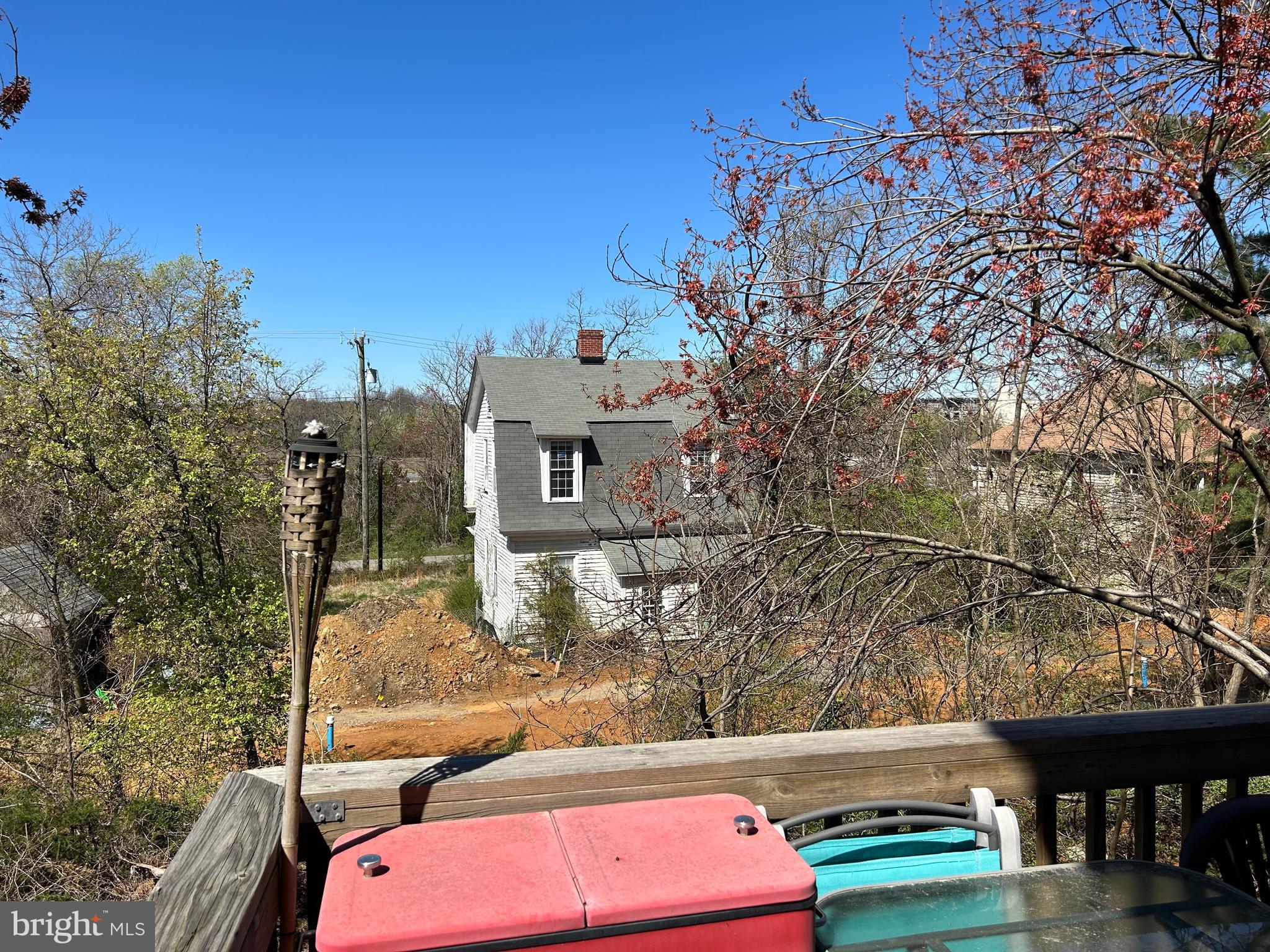 BELMONT CENTER - Residential