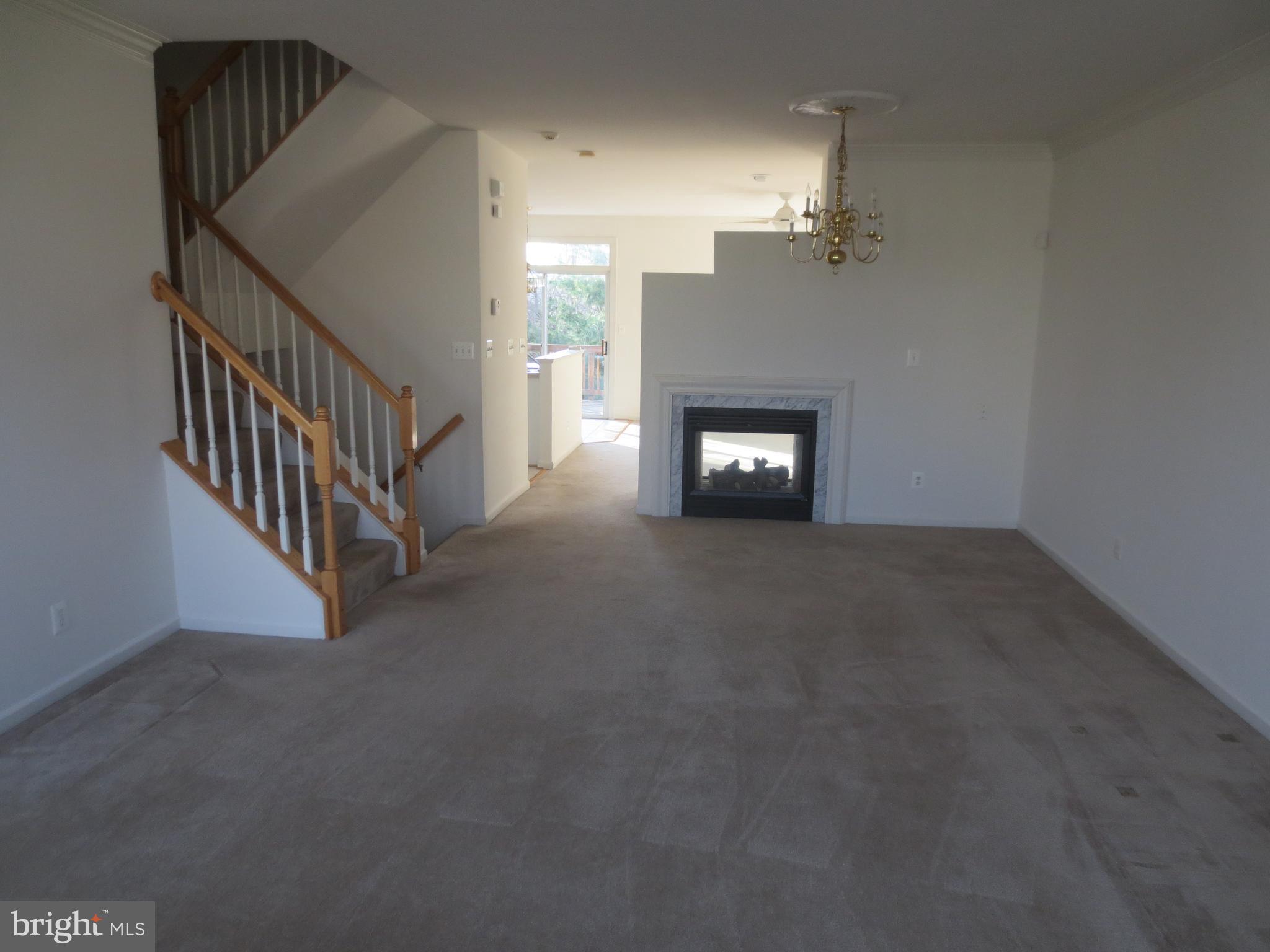 BELMONT CENTER - Residential