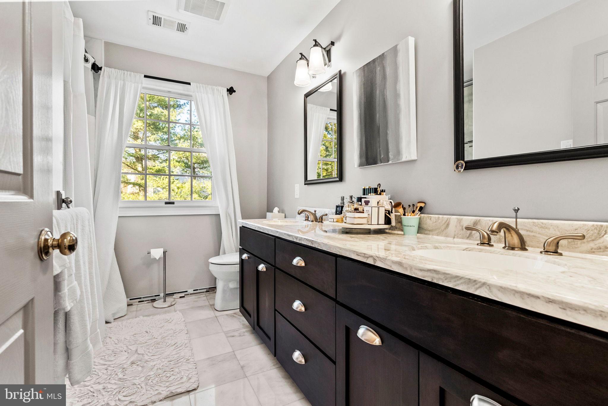 THE MOORS AT RADLEYR - Residential