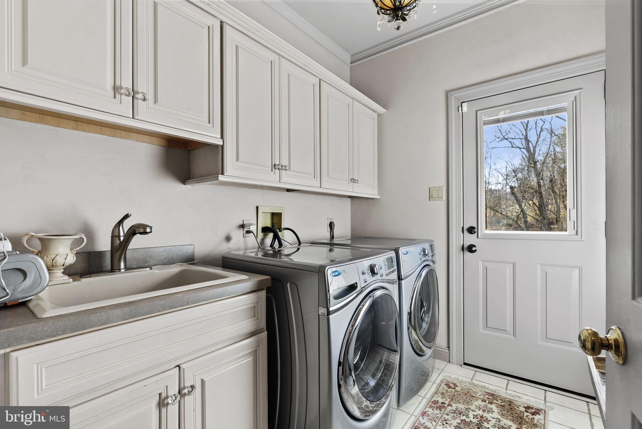 THE MOORS AT RADLEYR - Residential