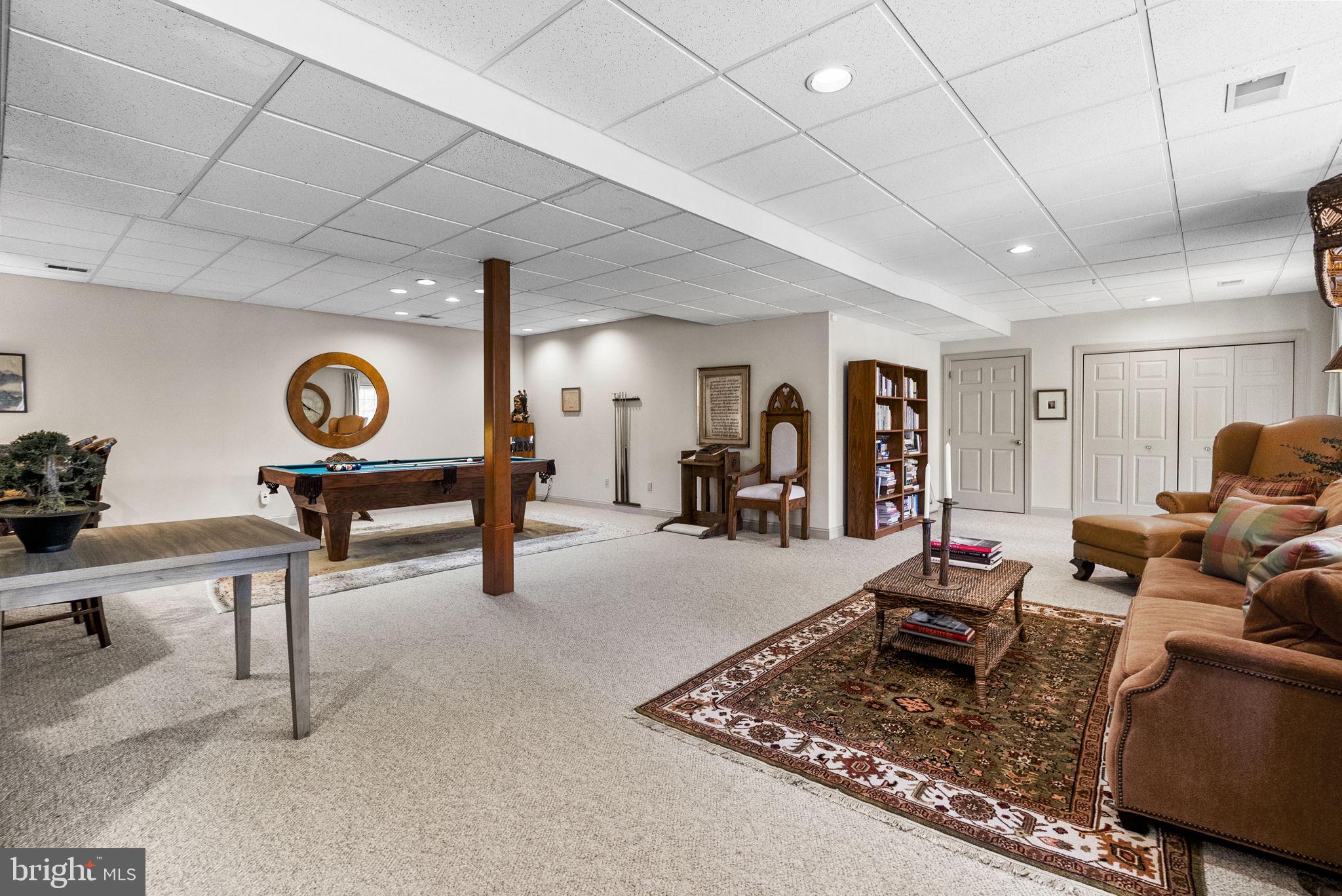 THE MOORS AT RADLEYR - Residential