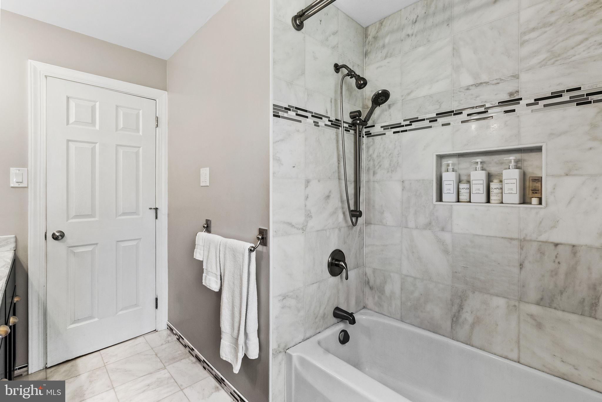 THE MOORS AT RADLEYR - Residential