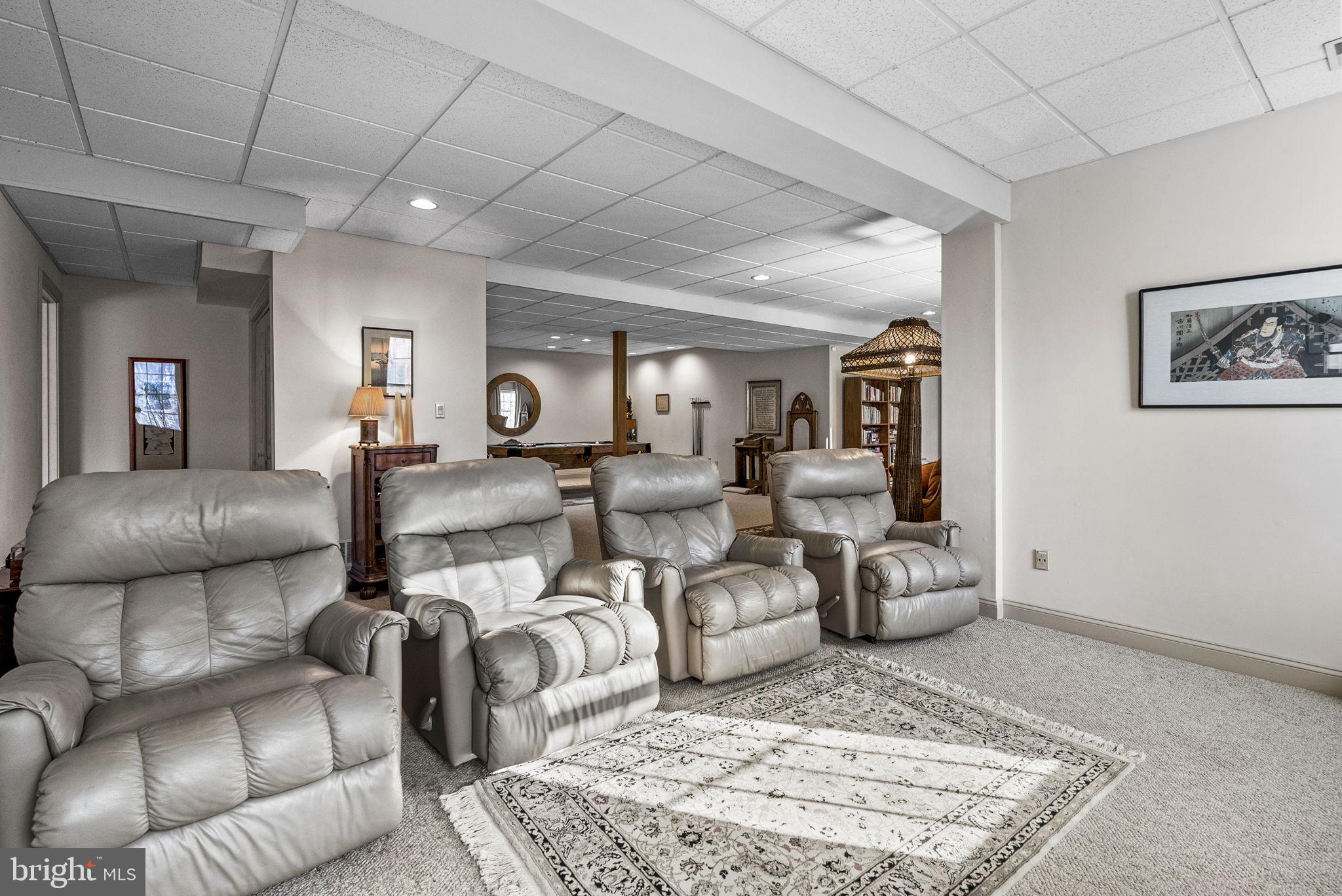 THE MOORS AT RADLEYR - Residential