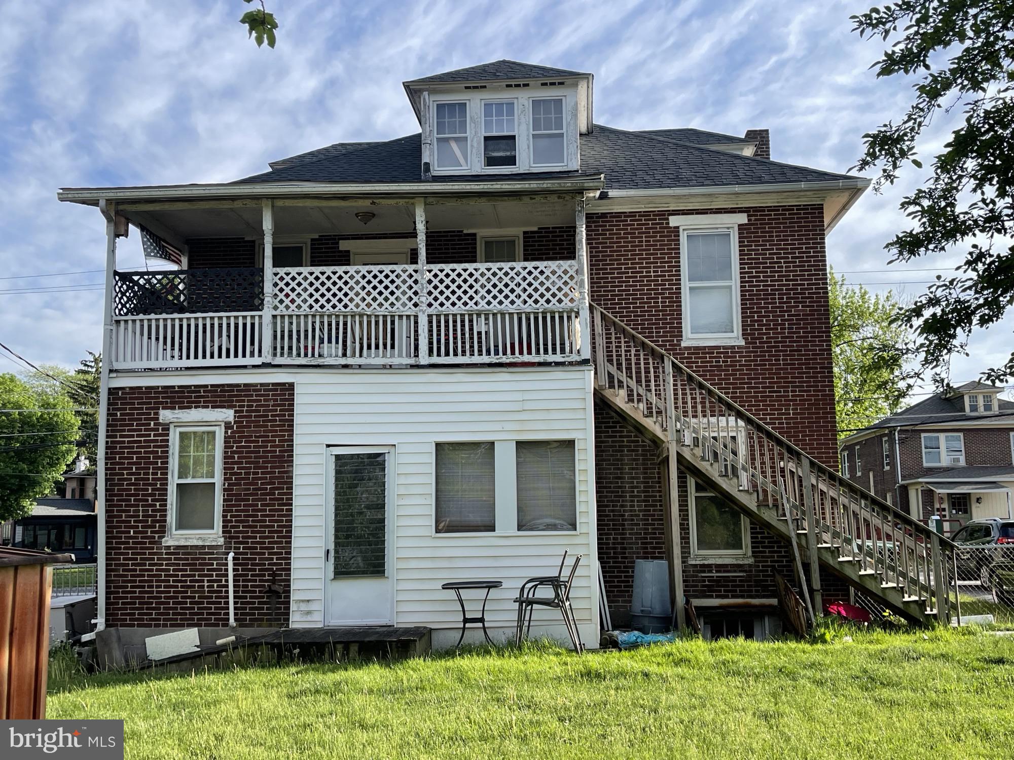 233 BUFORD AVENUE
