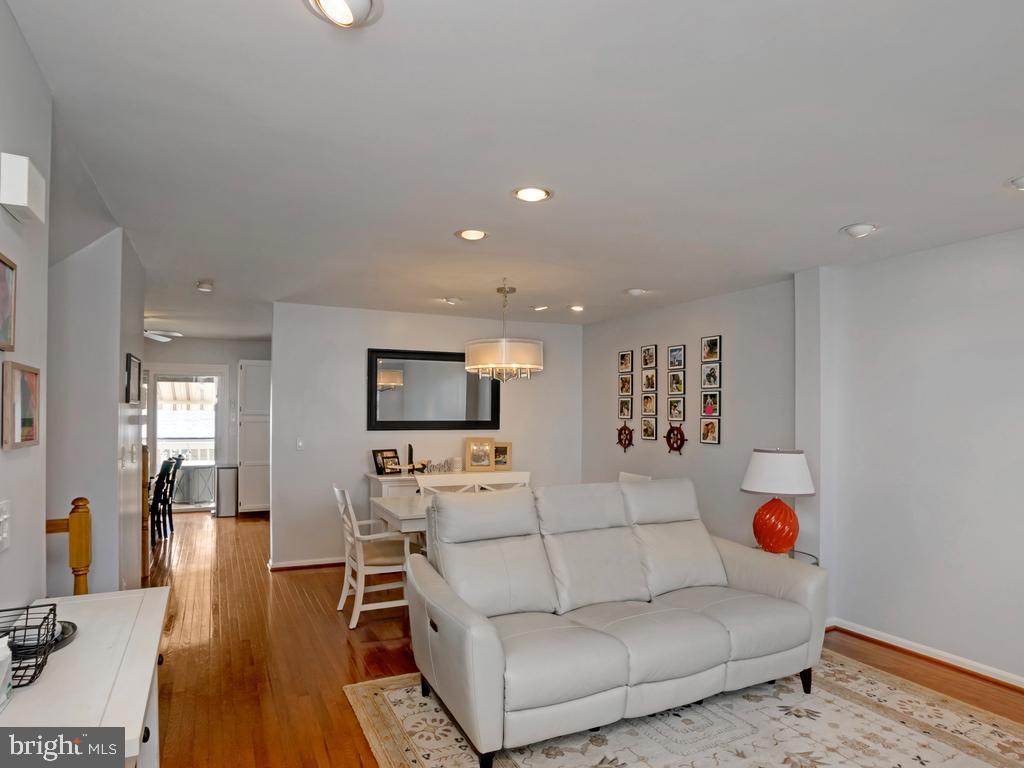 BELMONT GREENE - Residential