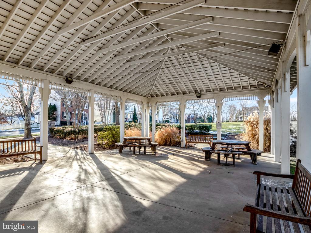 BELMONT GREENE - Residential