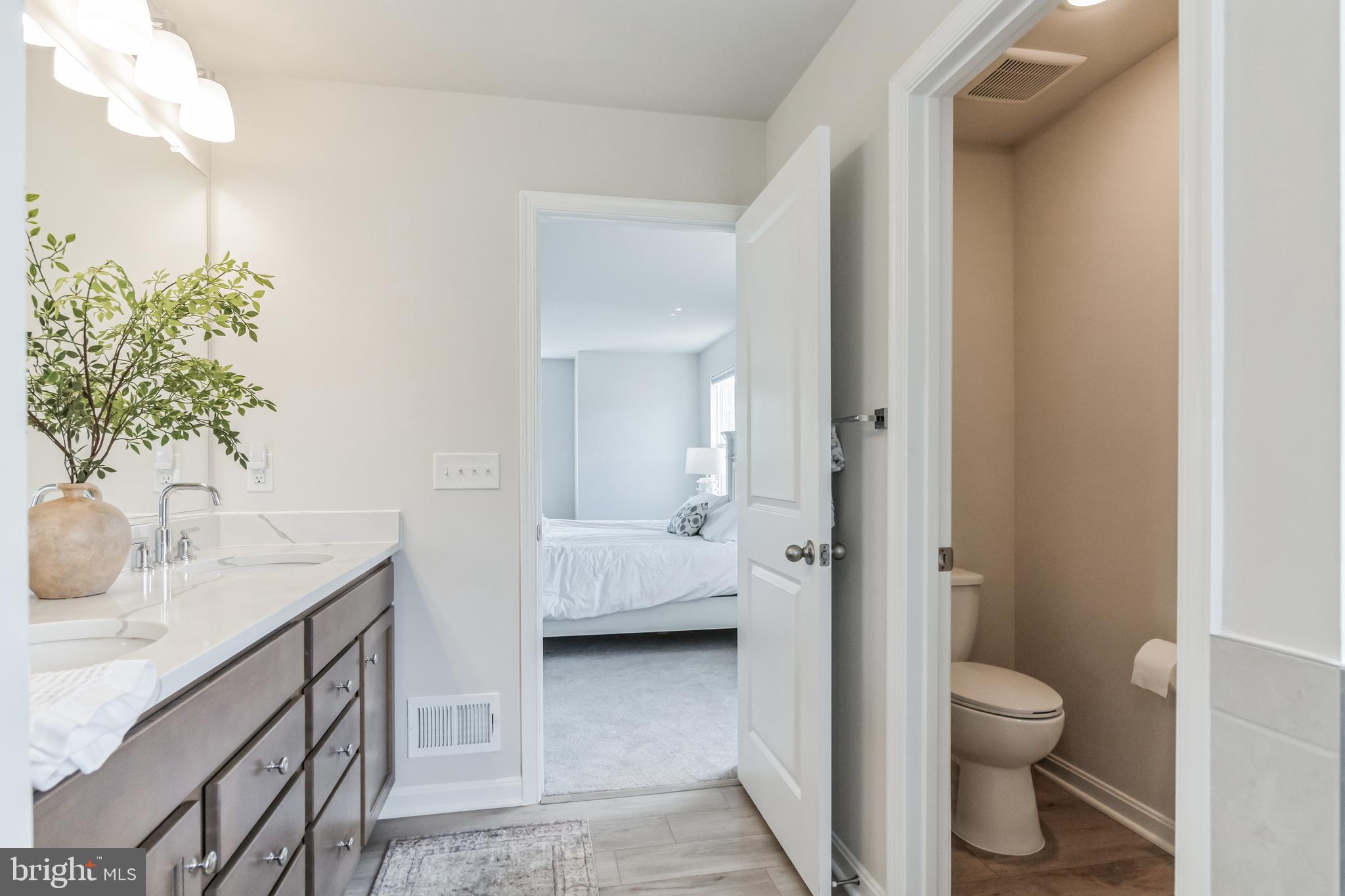 SUMMIT CROSSING ESTATES - Residential