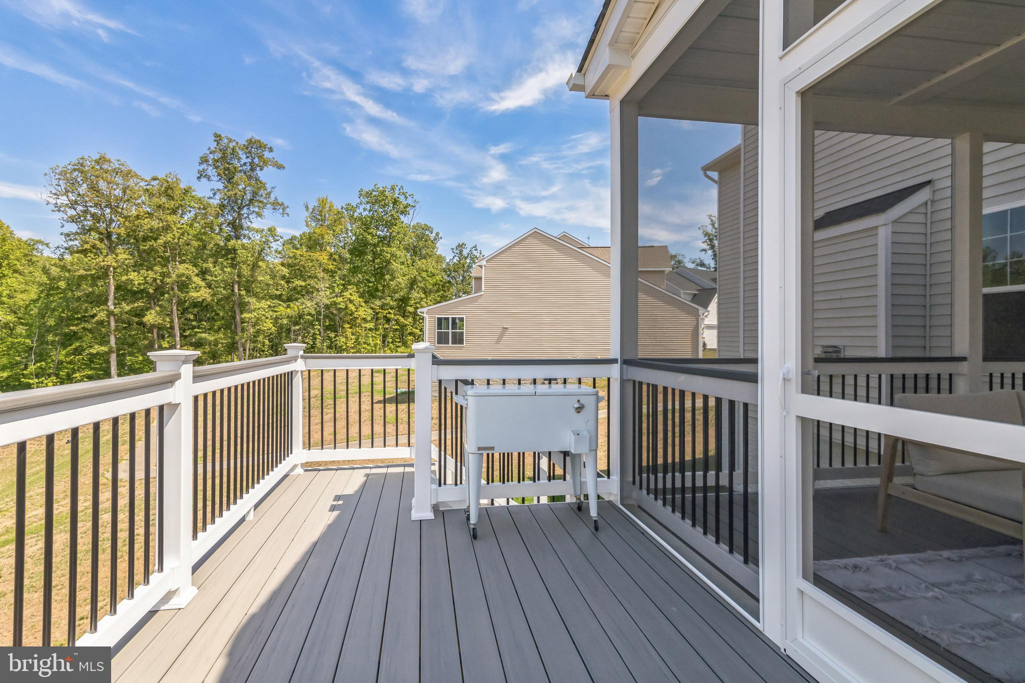 SUMMIT CROSSING ESTATES - Residential