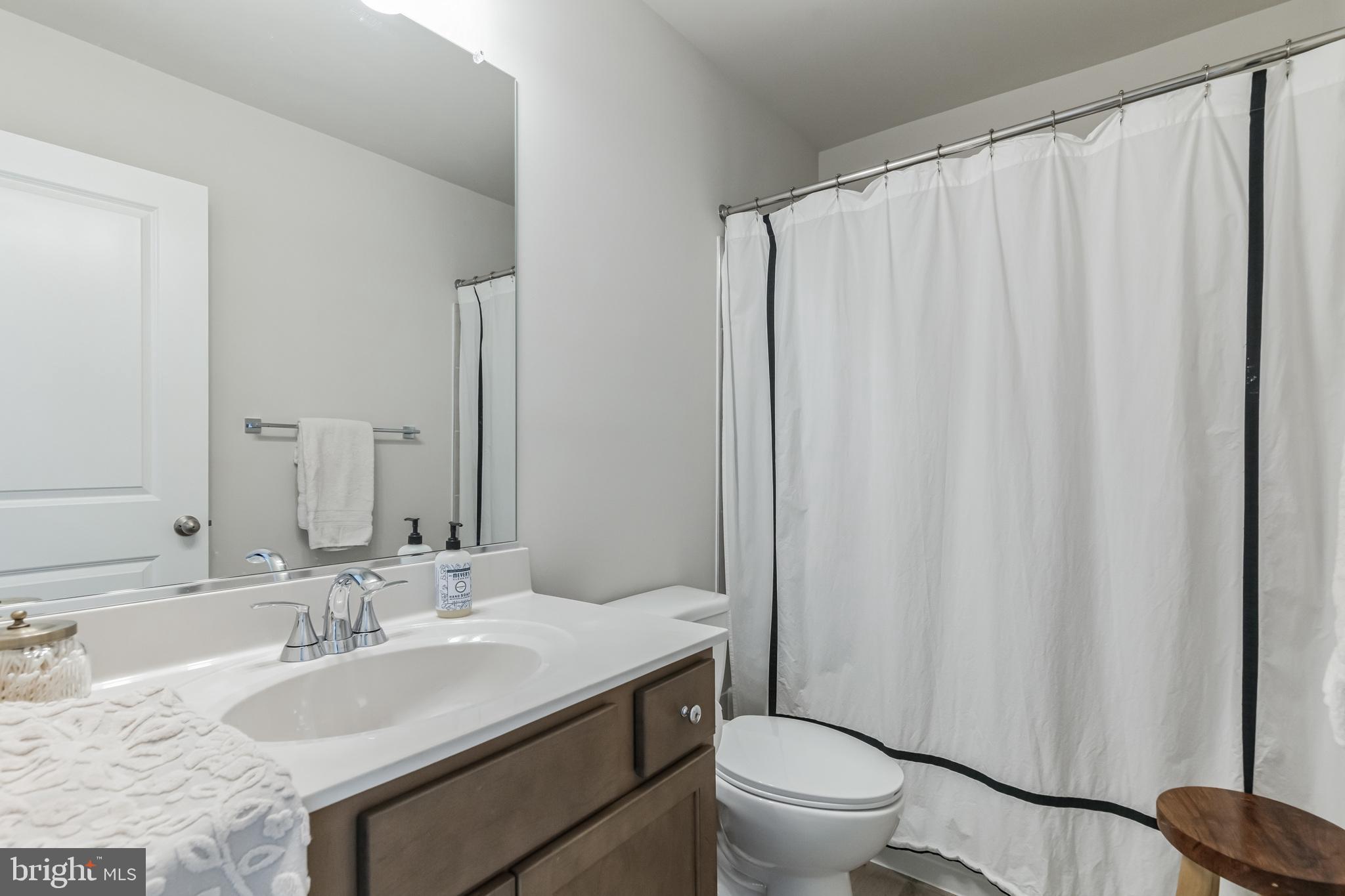 SUMMIT CROSSING ESTATES - Residential