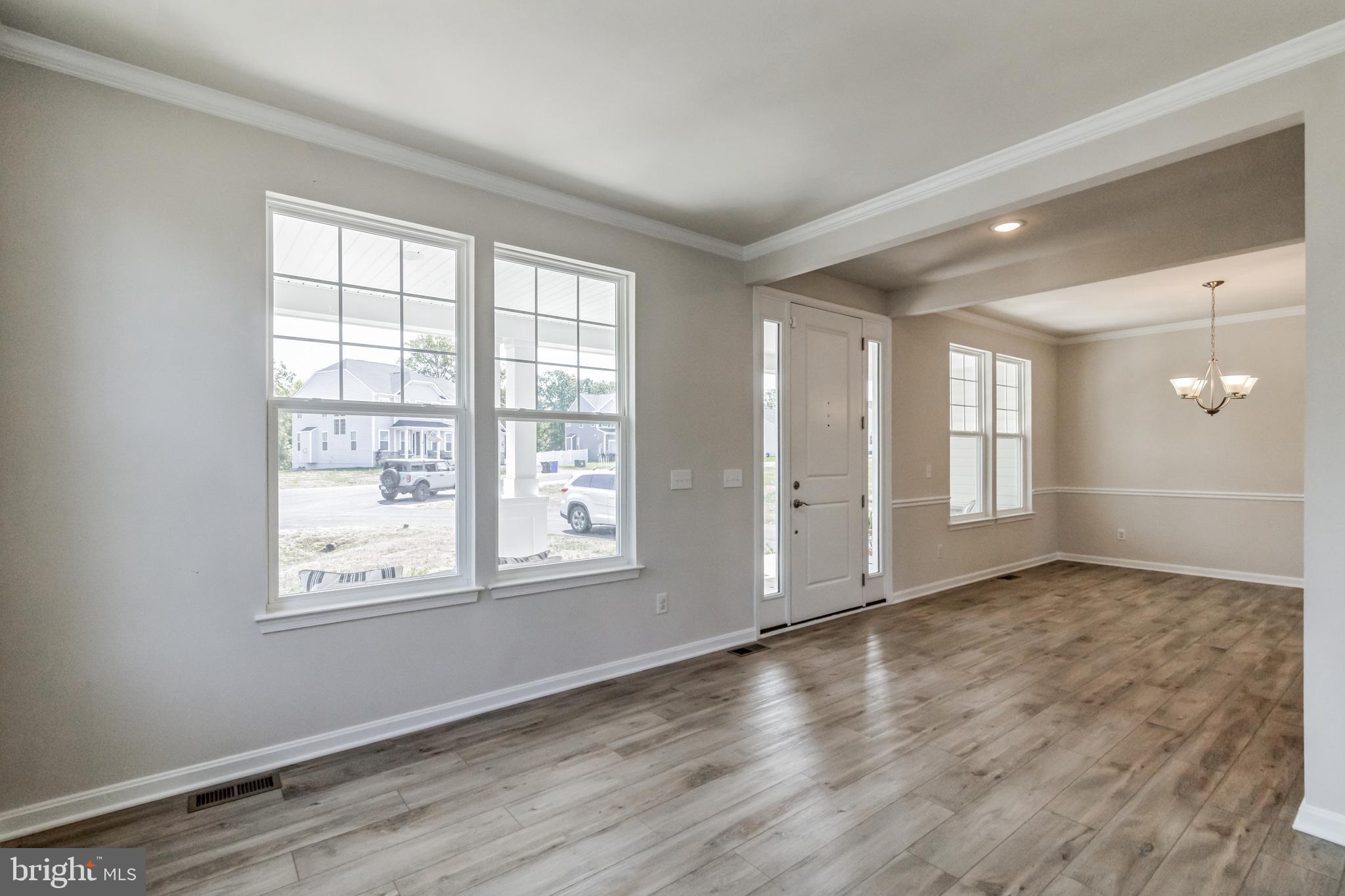 SUMMIT CROSSING ESTATES - Residential