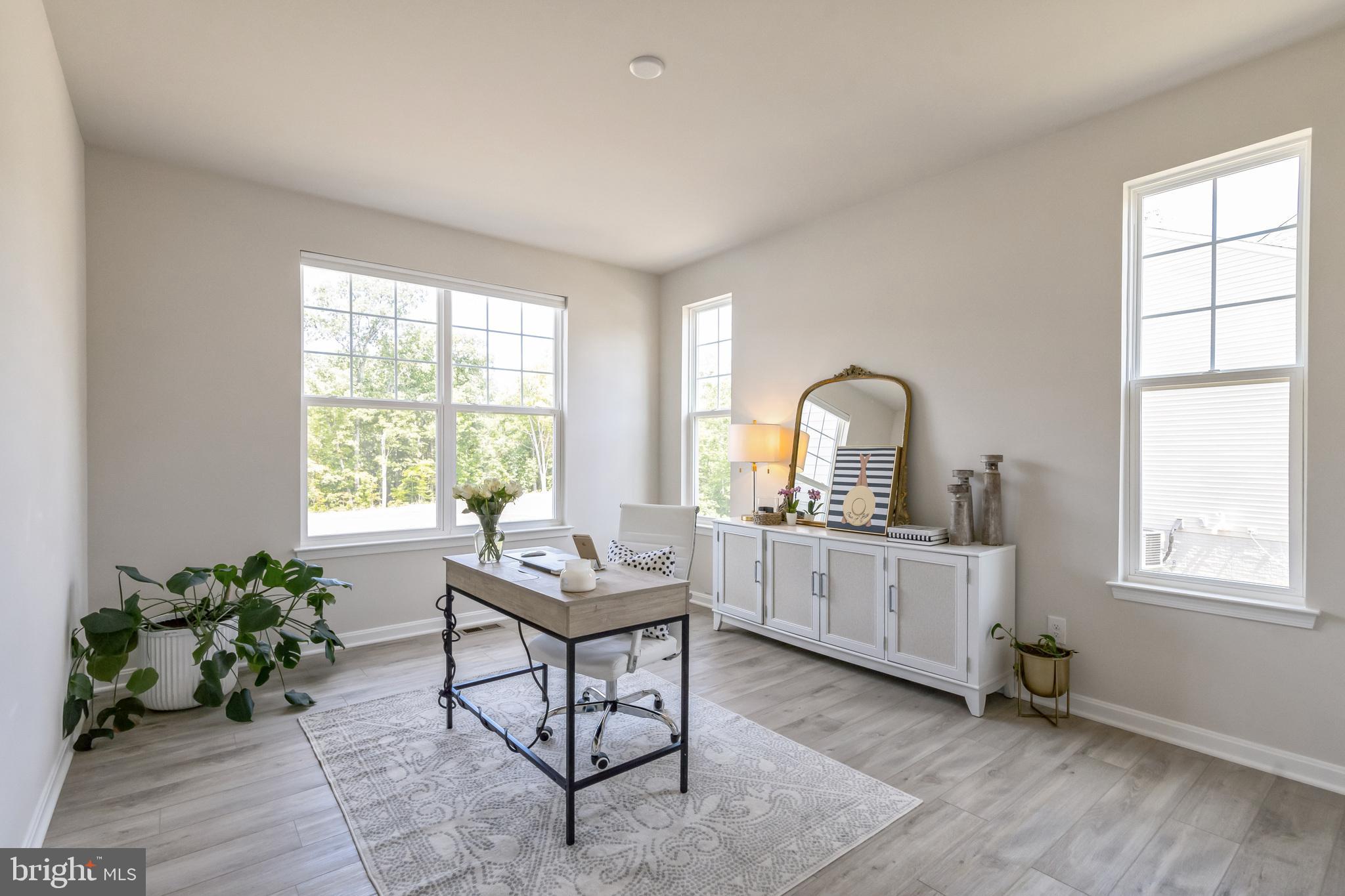 SUMMIT CROSSING ESTATES - Residential