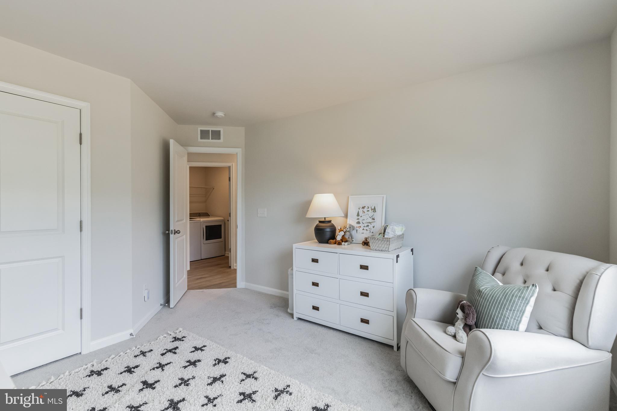 SUMMIT CROSSING ESTATES - Residential