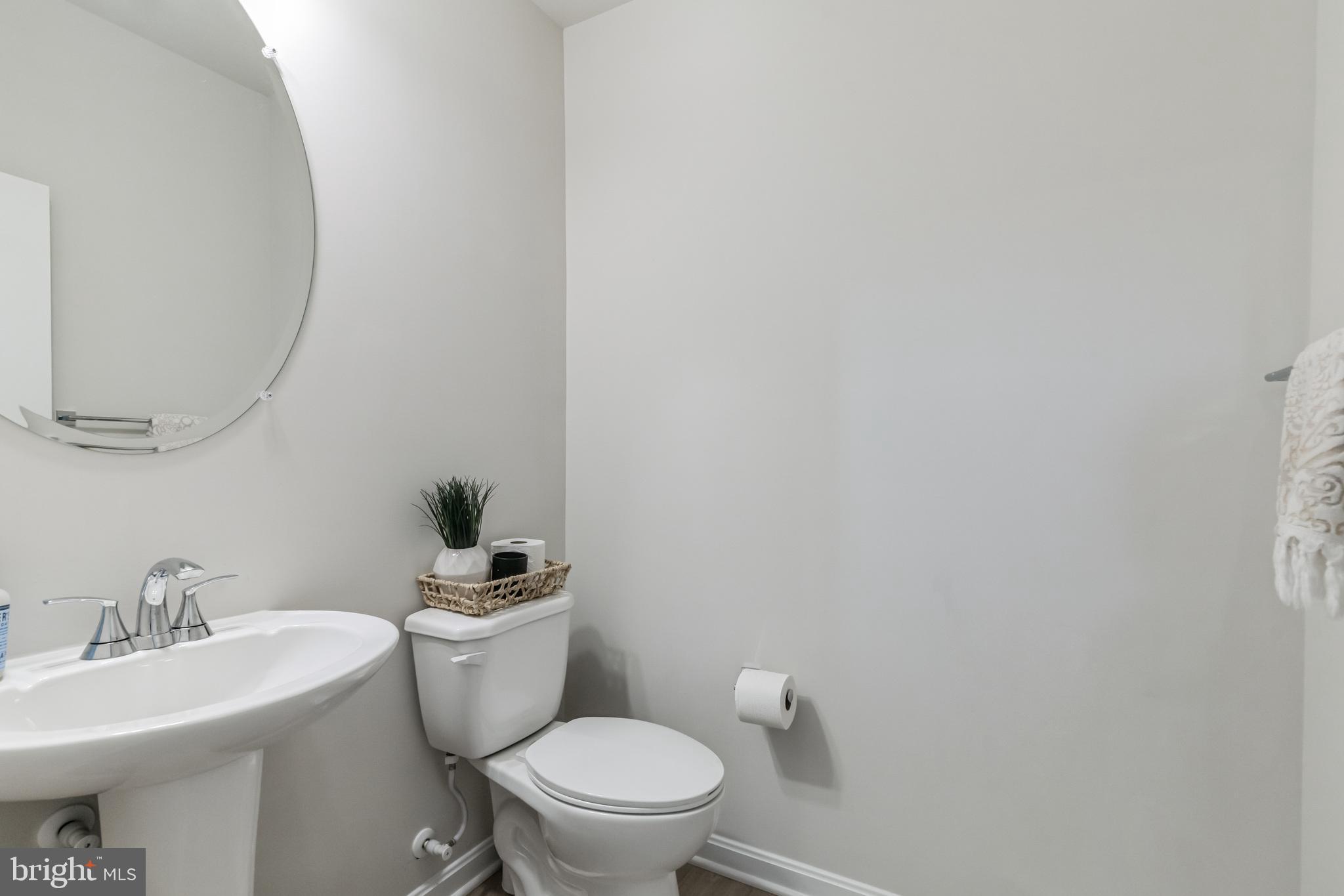 SUMMIT CROSSING ESTATES - Residential