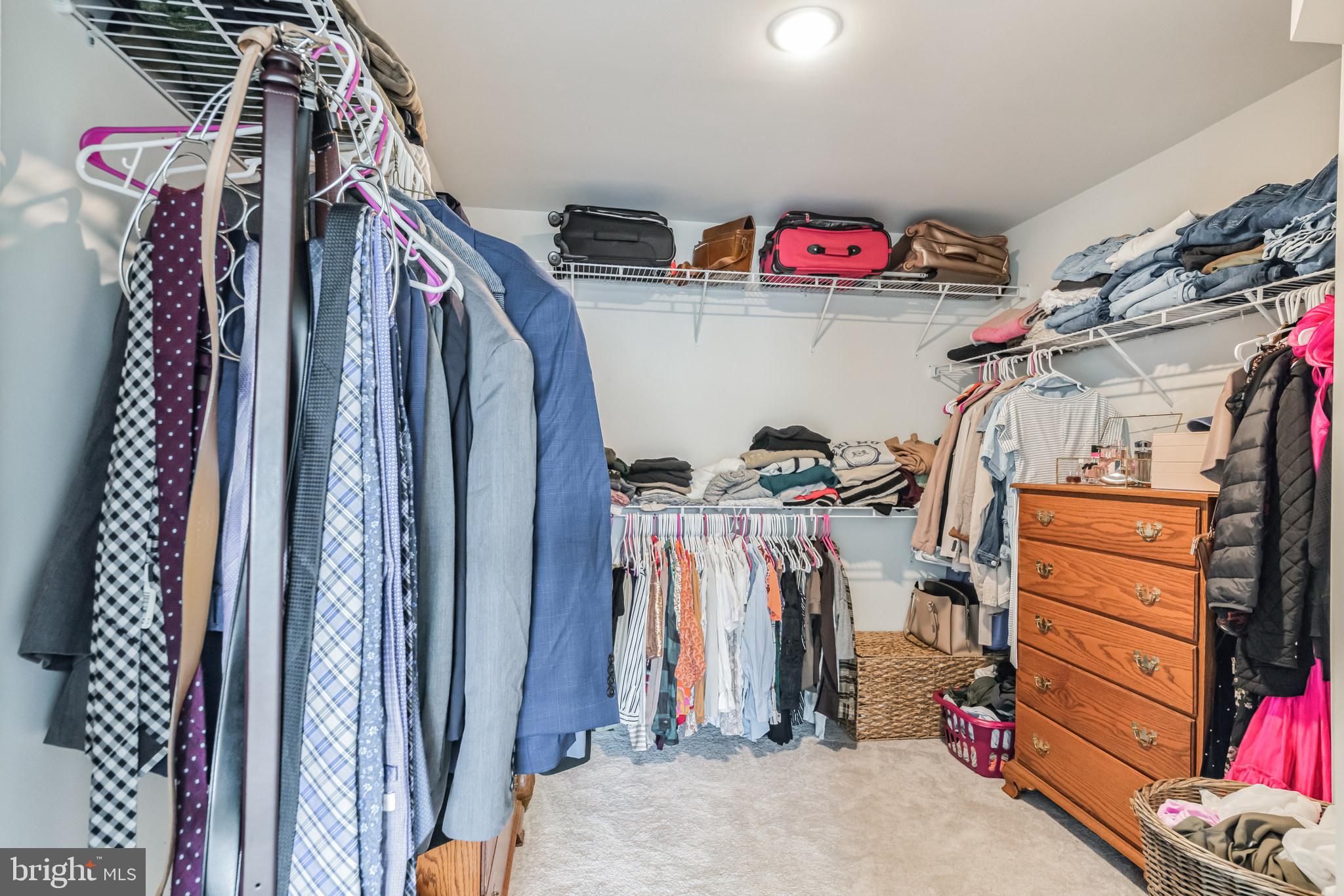 SUMMIT CROSSING ESTATES - Residential