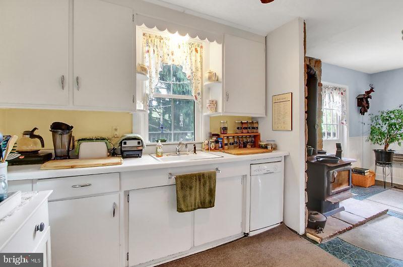 4011 CHERRY RUN ROAD