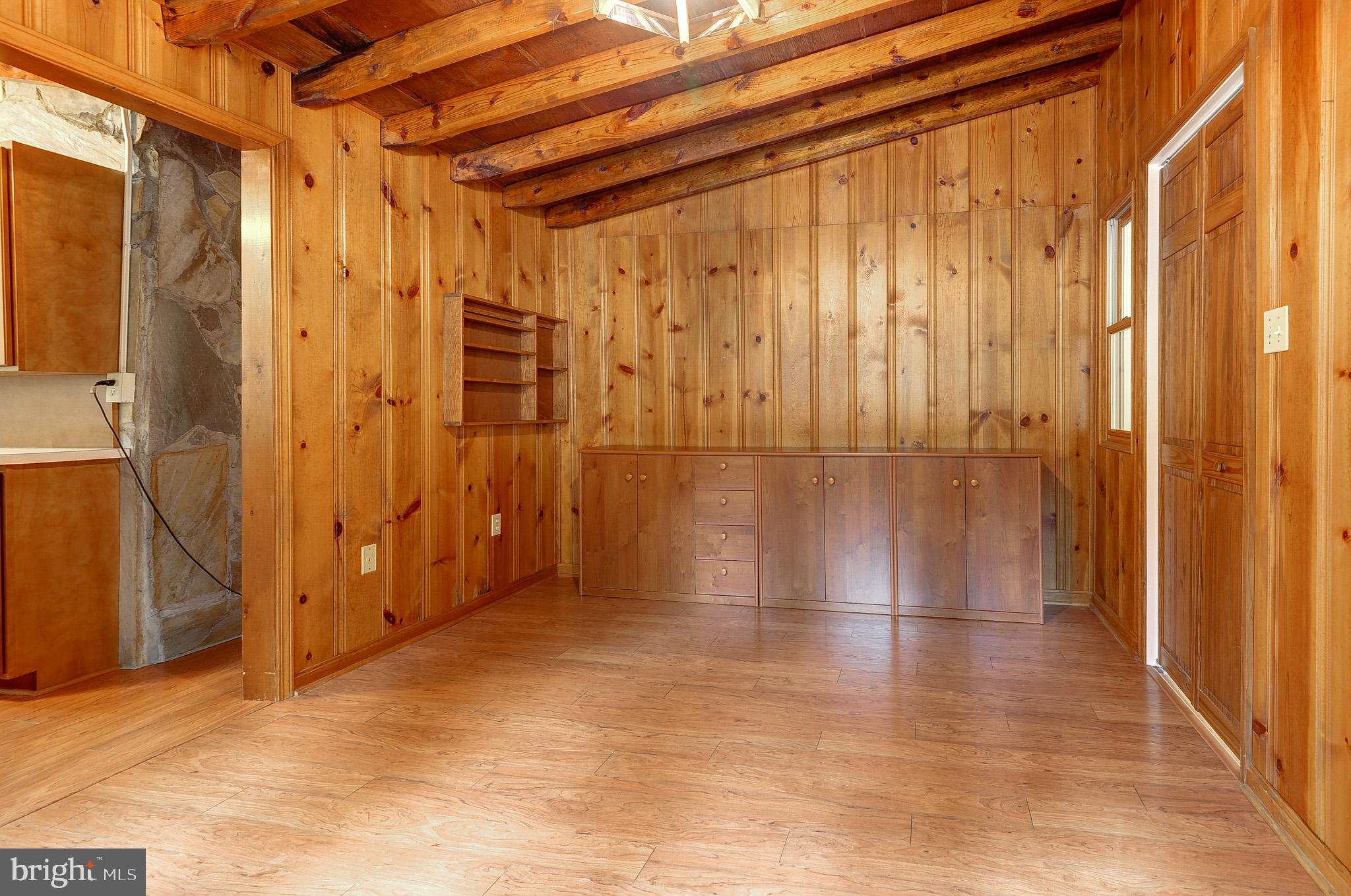 SHENANDOAH RETREAT - Residential