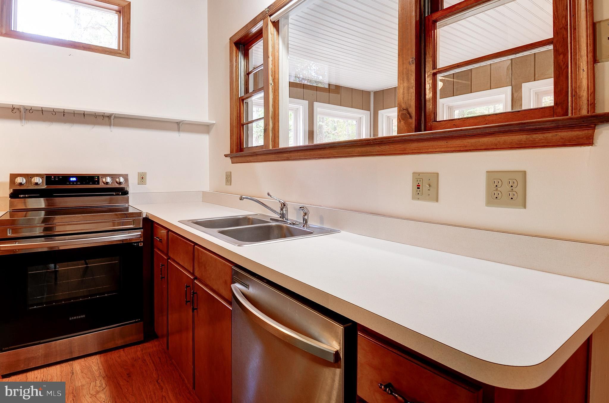 SHENANDOAH RETREAT - Residential