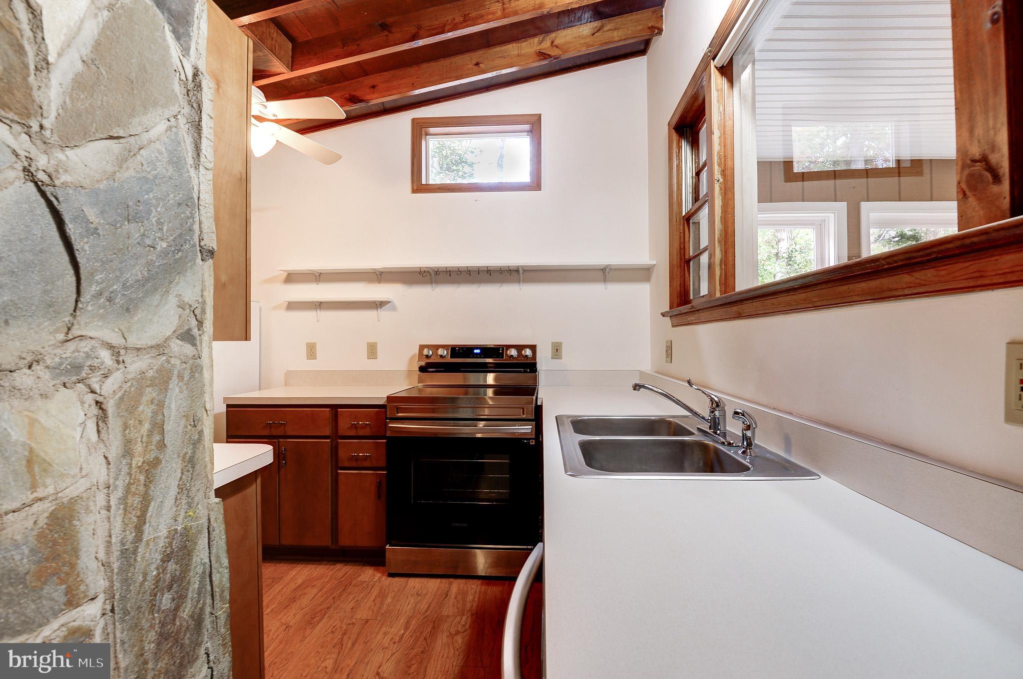 SHENANDOAH RETREAT - Residential