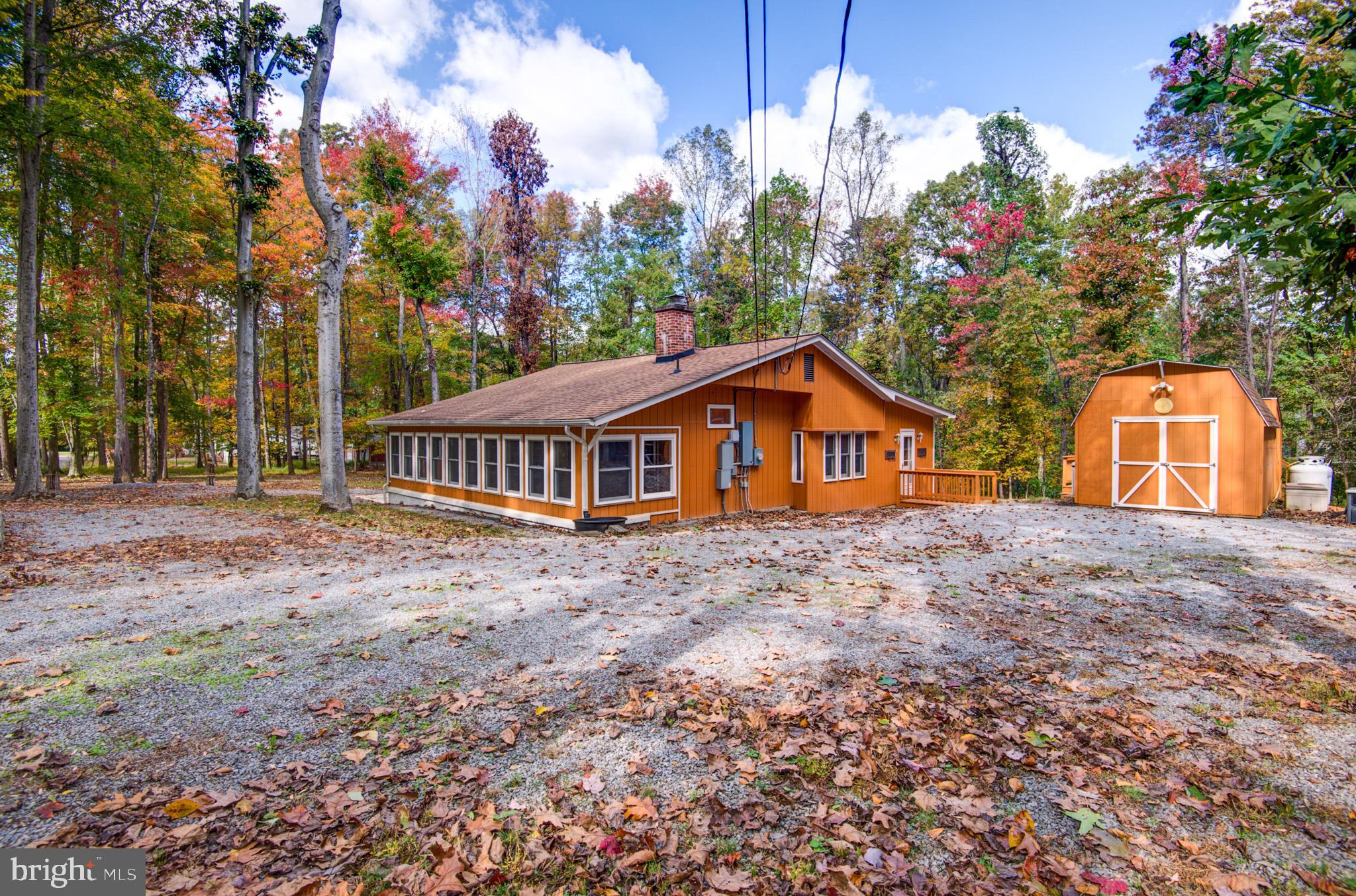 558 HEMLOCK LANE