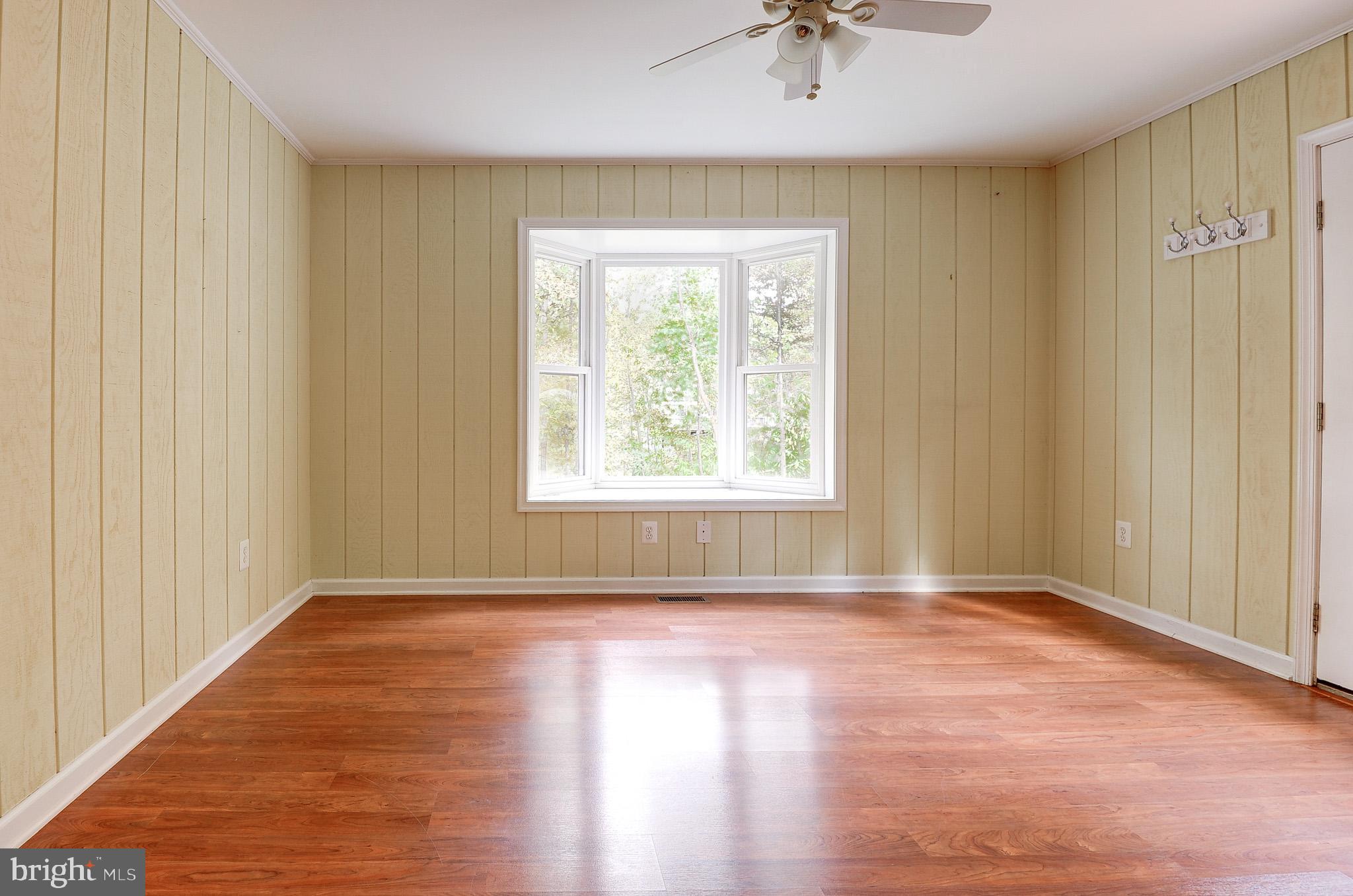 558 HEMLOCK LANE