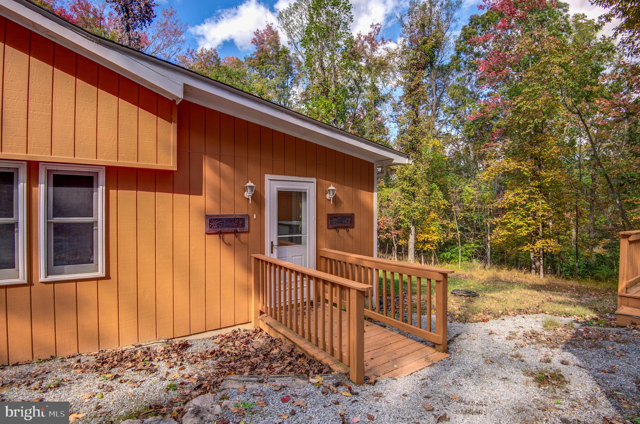 558 HEMLOCK LANE