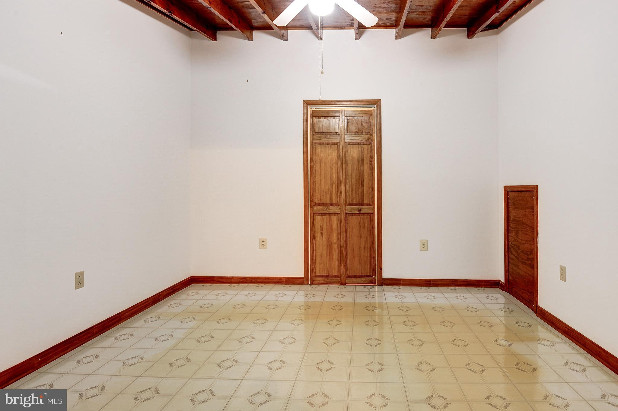 SHENANDOAH RETREAT - Residential