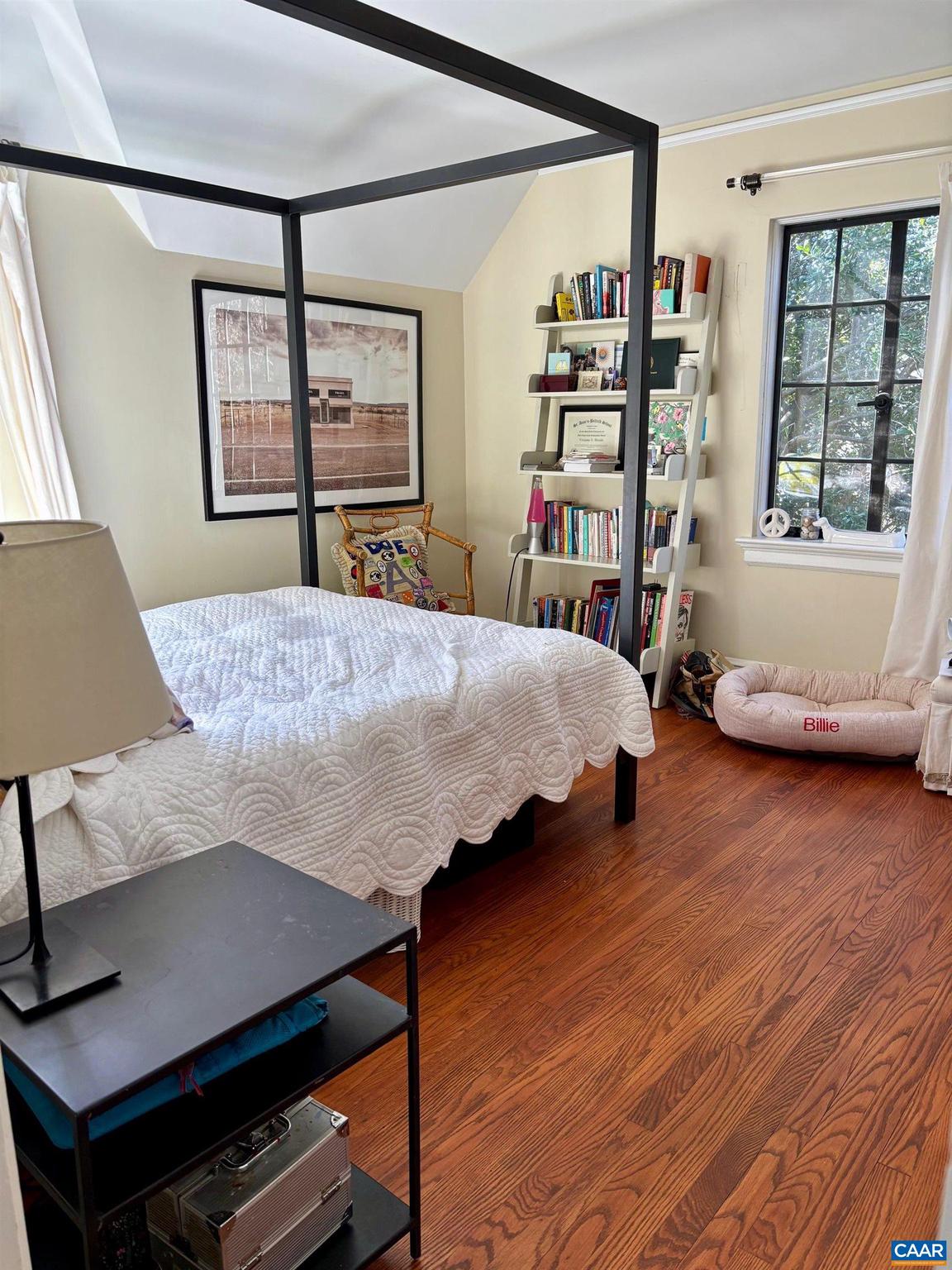 RUGBY - Residential Lease