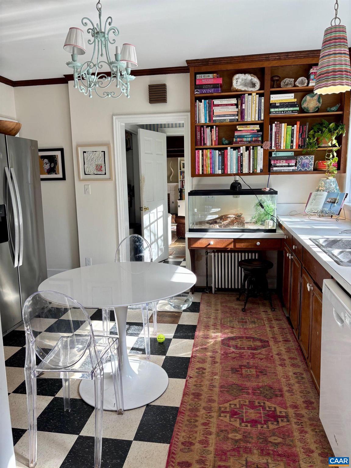 RUGBY - Residential Lease