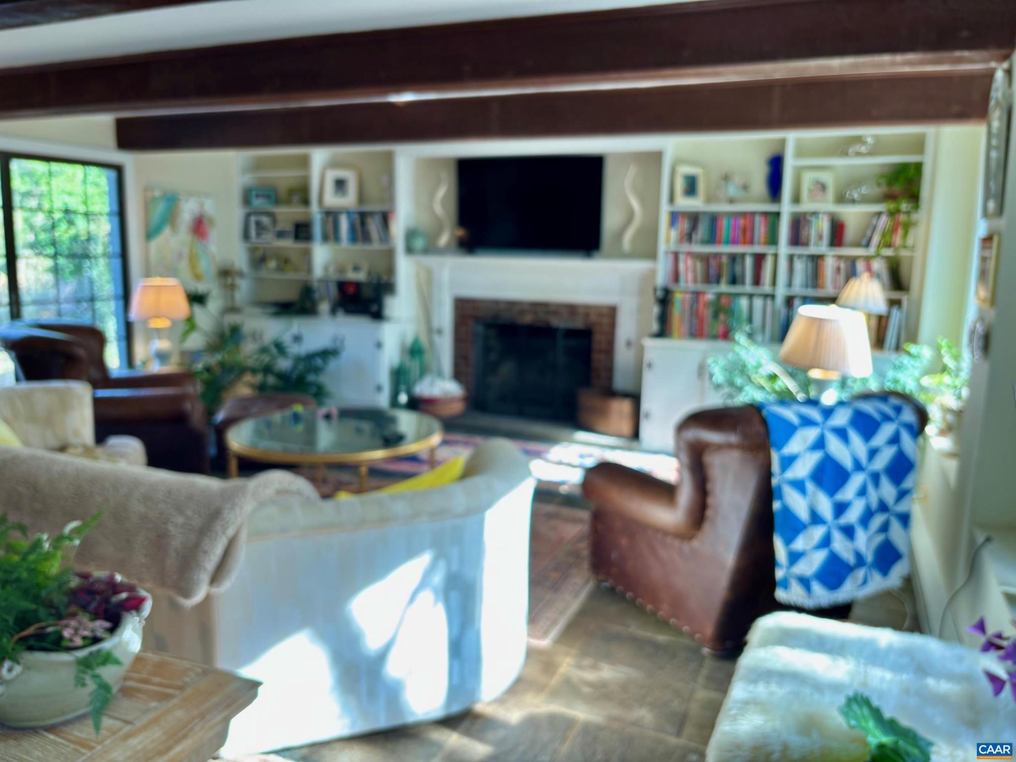 RUGBY - Residential Lease