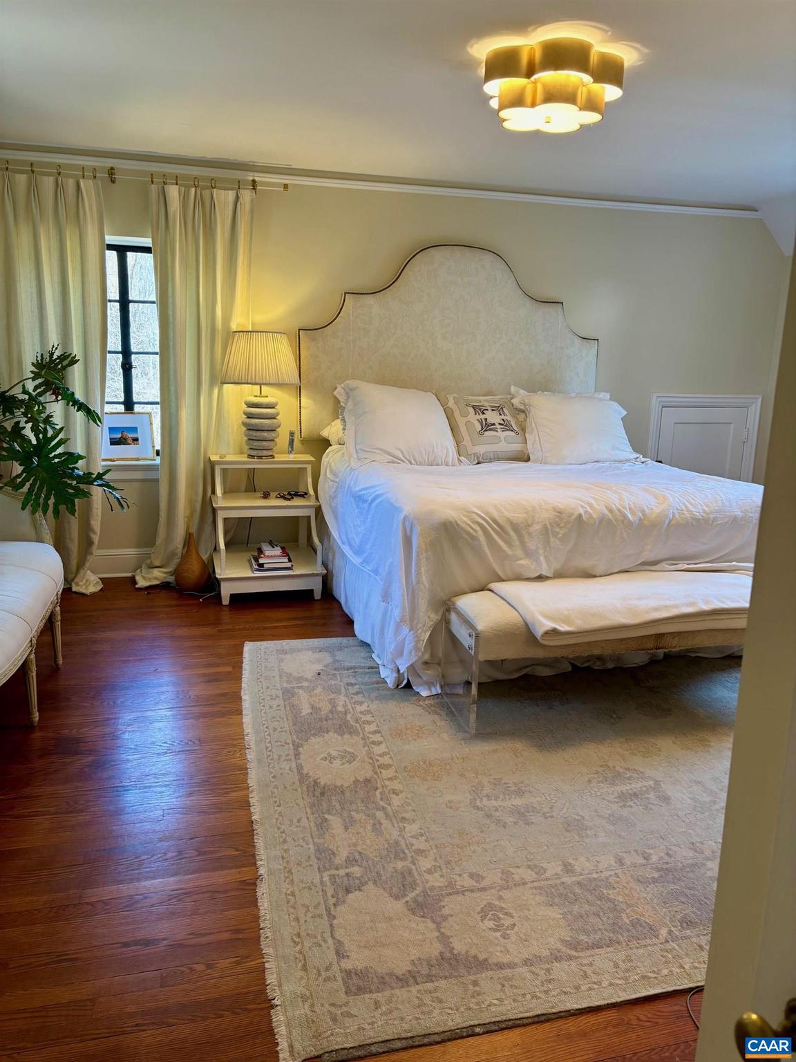 RUGBY - Residential Lease