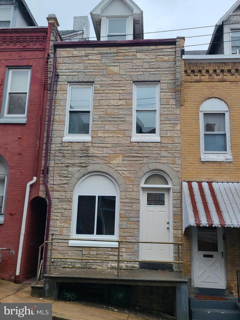 1218 FIDELITY STREET READING PA 19604