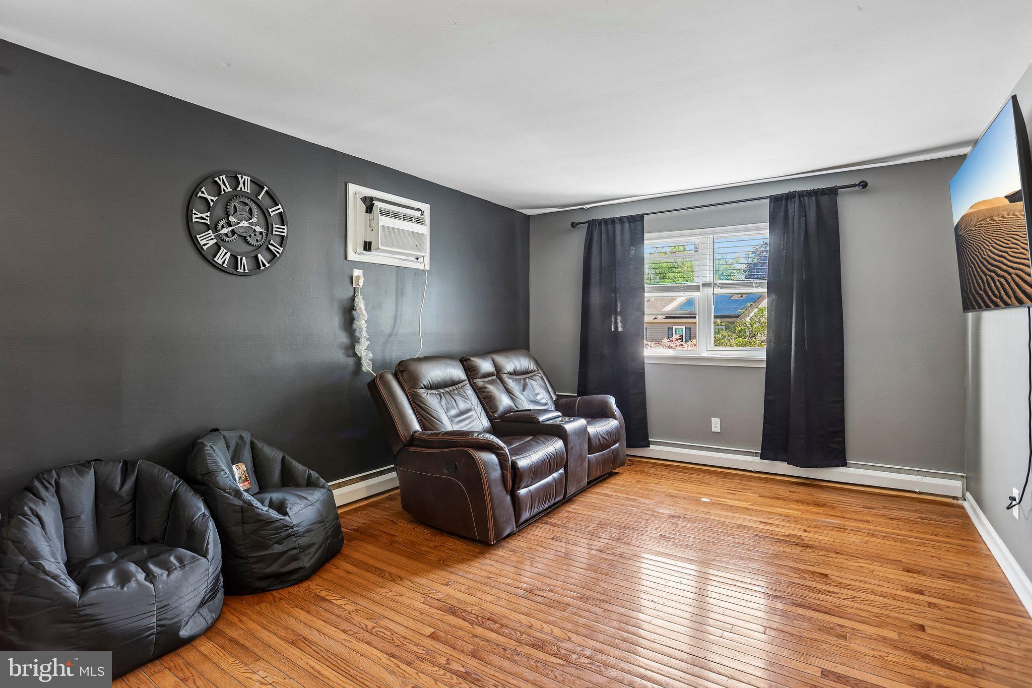 157 MEADOWBROOK LANE