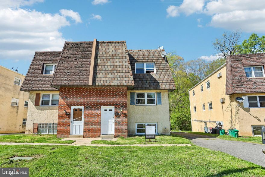 Great opportunity for first-time homebuyers or investors in Brookhaven Borough. This duplex is located on a quiet cul‑de‑sac and offers ample off‑street parking, including a front driveway that wraps to the rear of the property with three additional parking spaces.
A shared foyer provides access to both units. Each apartment features a bright, open floor plan with a combined living/dining area and a kitchen with newer cabinets and countertops, gas cooking, and good storage. Kitchens are clean and functional, with room for future updates if desired. Flooring includes wood‑look laminate in the first‑floor and efficiency units and hardwood floors in the second‑floor apartment. Bedrooms are well‑sized with good closet space, and each unit has a centrally located hall bath.
A notable feature is the bonus efficiency unit located below the first‑floor apartment. It includes a kitchen and living/sleeping area and is suitable for extended family, an adult child, or as an additional income‑producing space.
The basement offers generous storage, two washer/dryer sets, and an outside rear entrance. Each unit has gas heat and room air‑conditioners.
The second‑floor unit is currently rented for $1,525/month. Shopping and conveniences are nearby along Edgmont Avenue.  
Property is being sold AS IS.