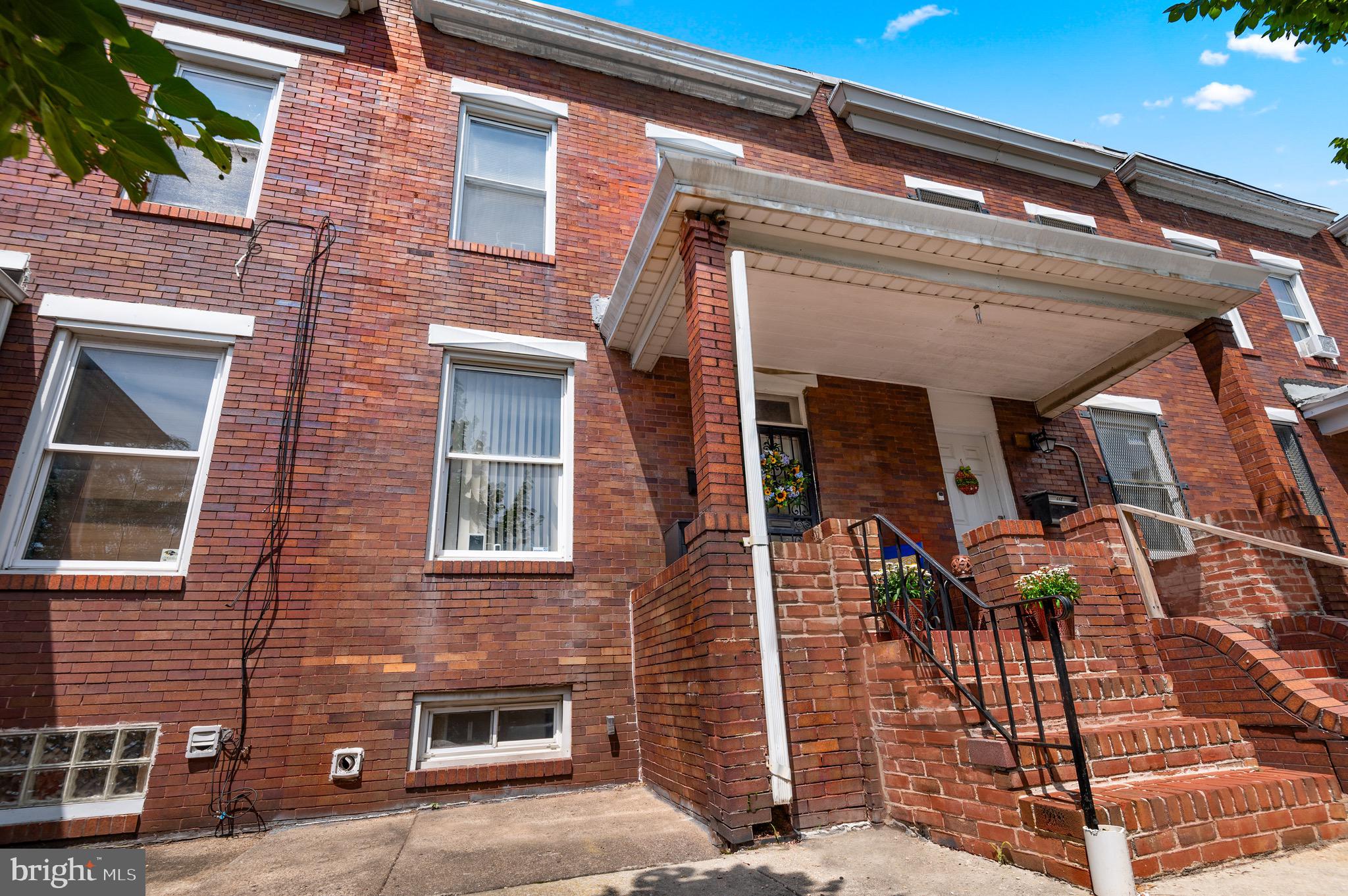 446 N CLINTON STREET