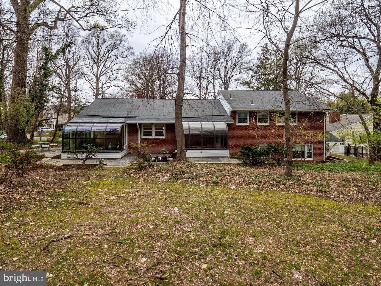 BRADLEY HILLS - Residential Lease