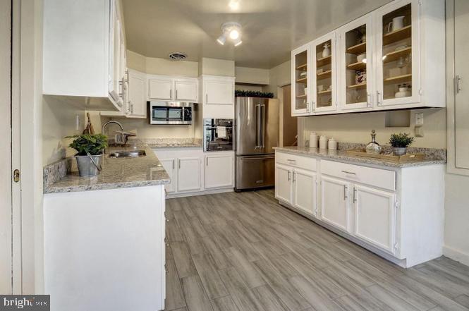 BRADLEY HILLS - Residential Lease