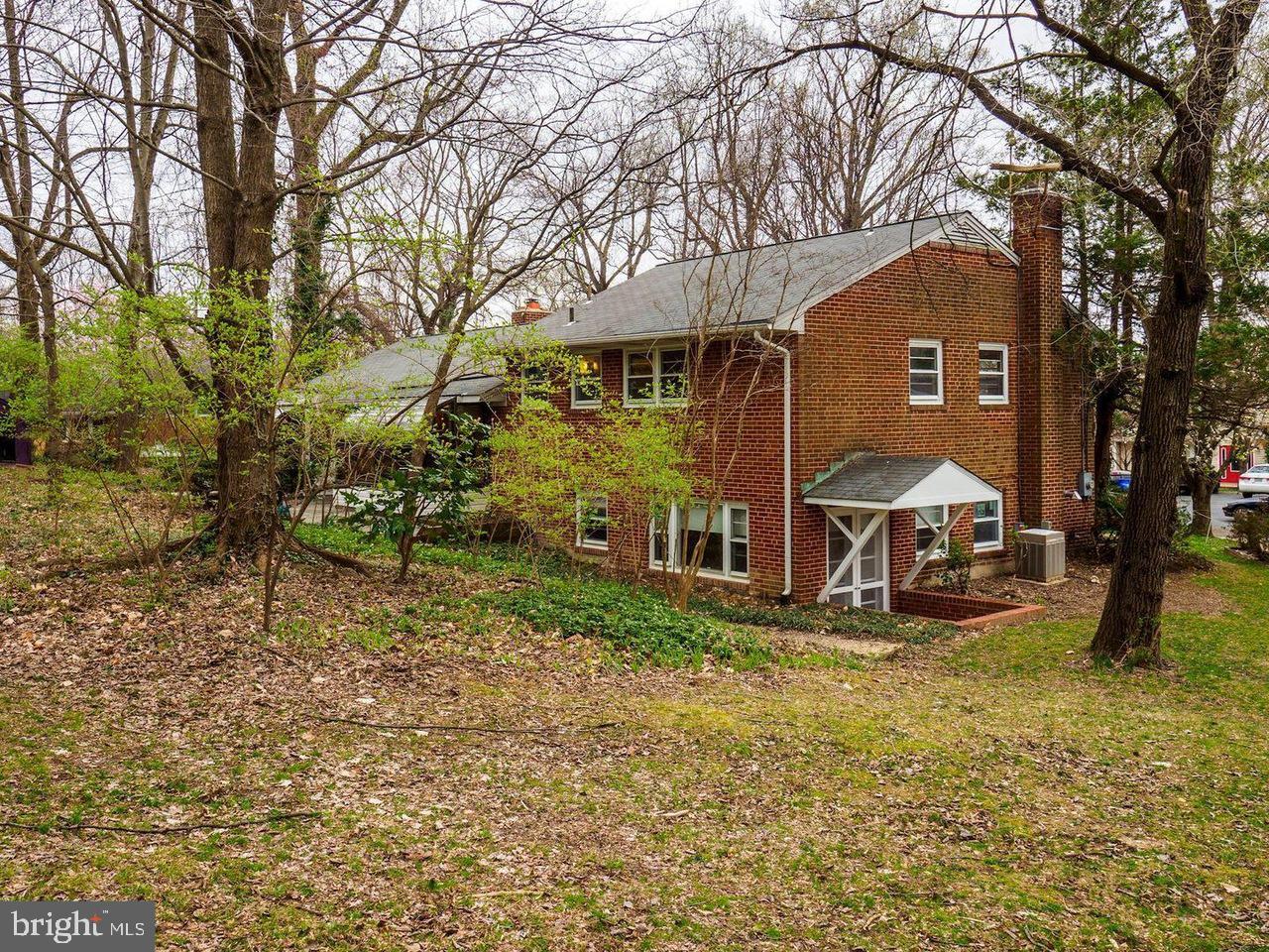 BRADLEY HILLS - Residential Lease