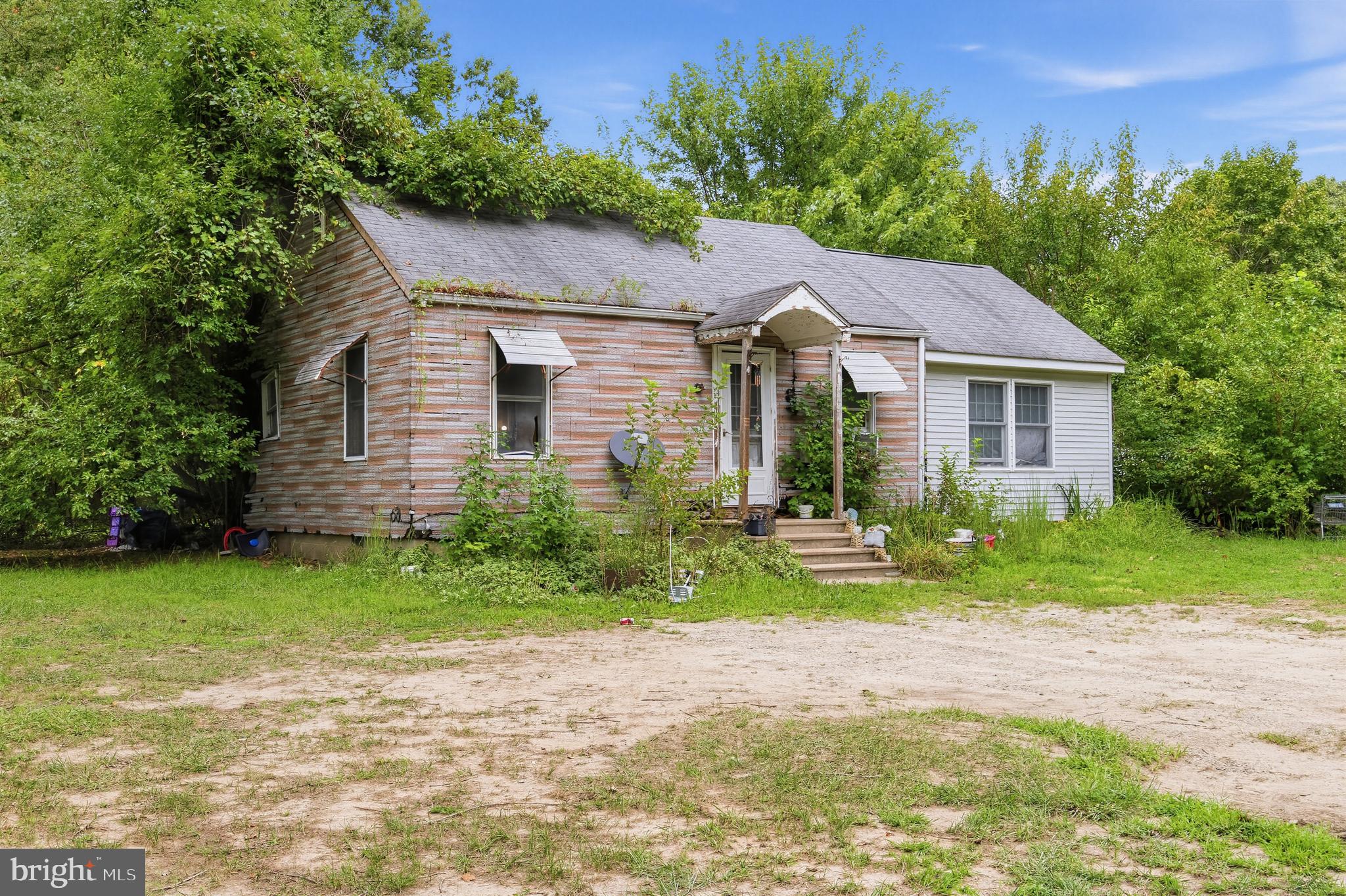 1065 WALNUT SHADE ROAD