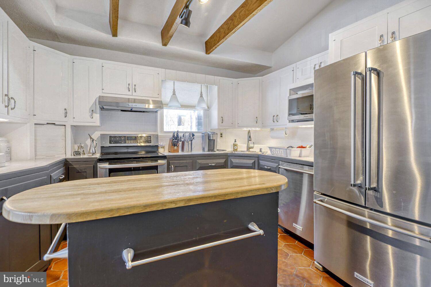 ROSEDALE/CAMELOT - Residential