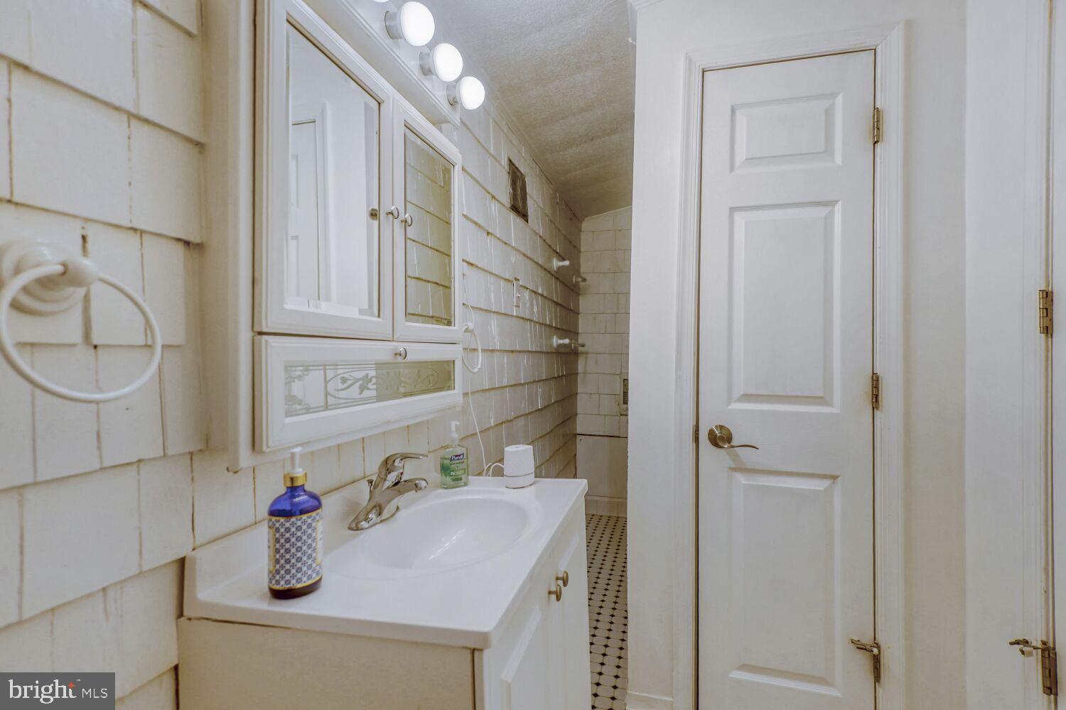 ROSEDALE/CAMELOT - Residential