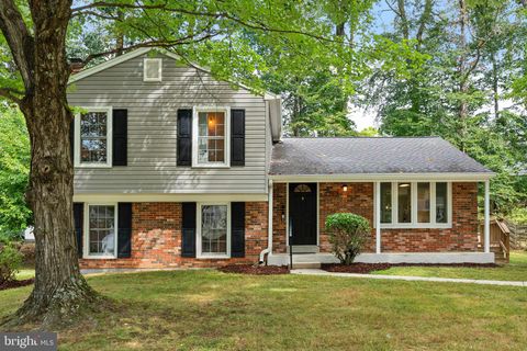 Photo of 4717 Iris Place, ROCKVILLE, MD 20853 (MLS # MDMC2197144)