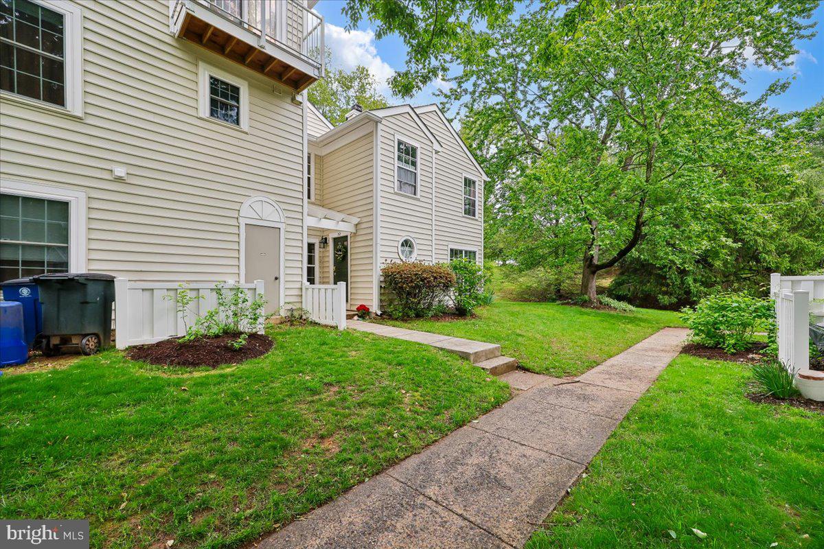 VILL AT MANCHESTER FARMS - Residential