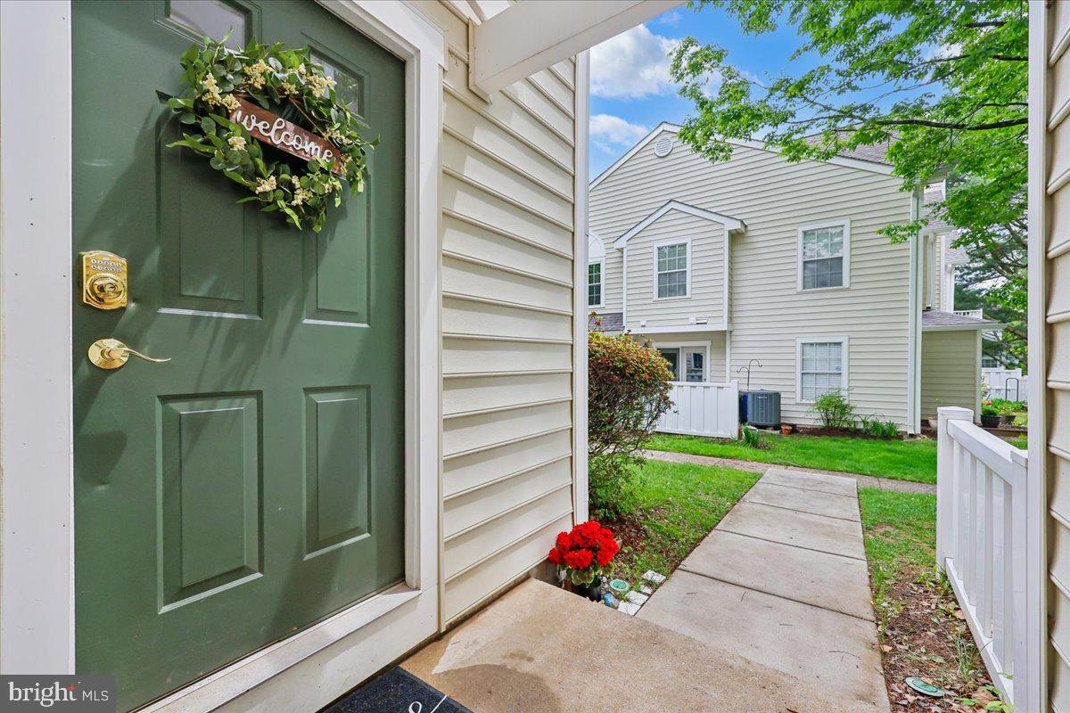 VILL AT MANCHESTER FARMS - Residential