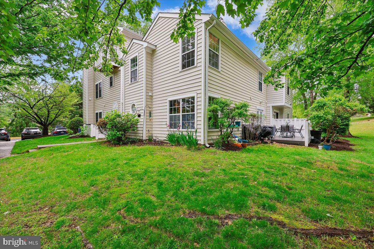 VILL AT MANCHESTER FARMS - Residential