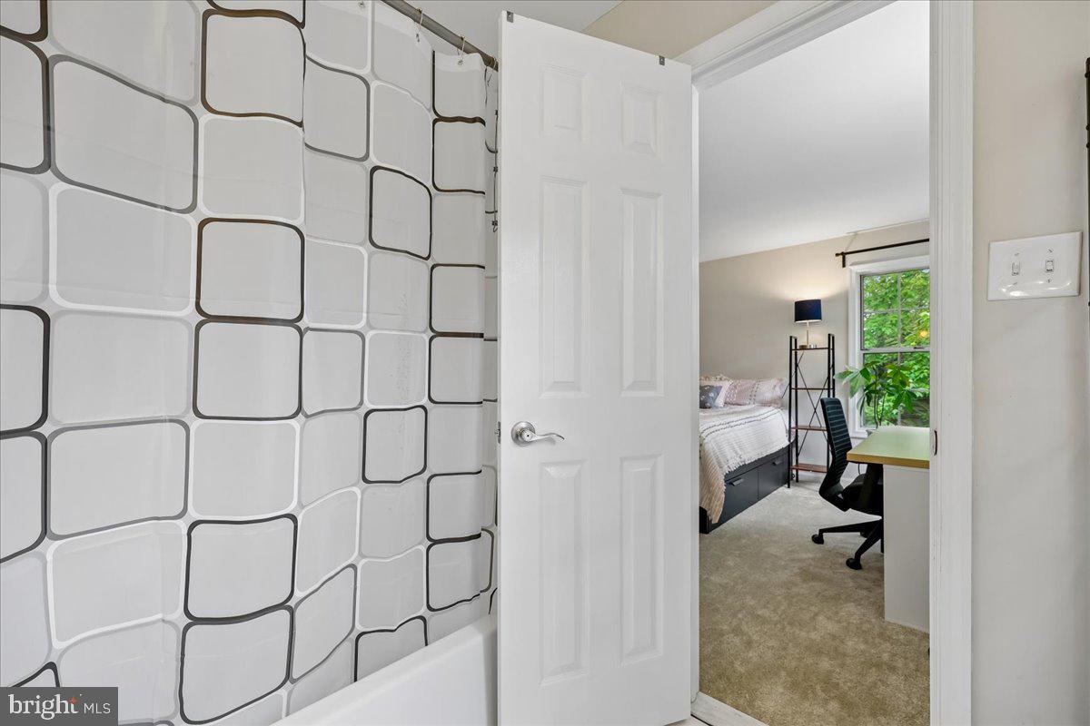 VILL AT MANCHESTER FARMS - Residential